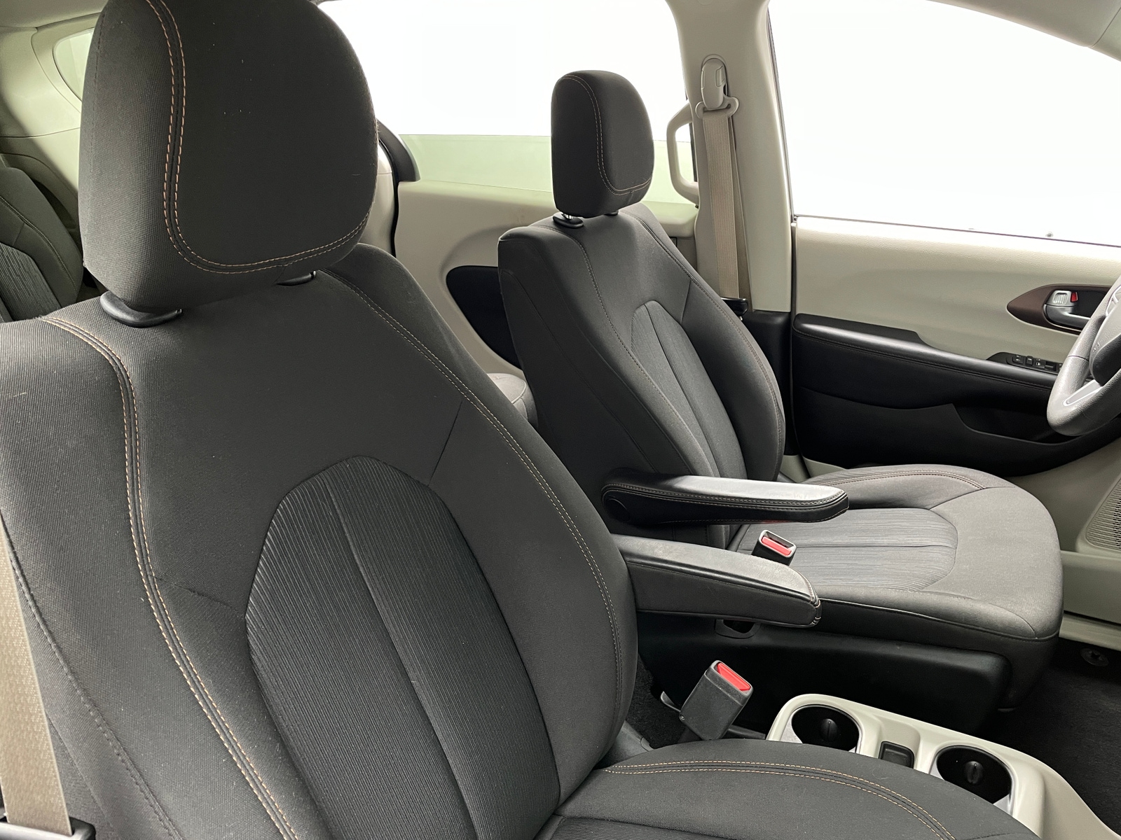 Thumbnail: 2018 Chrysler Pacifica - 2