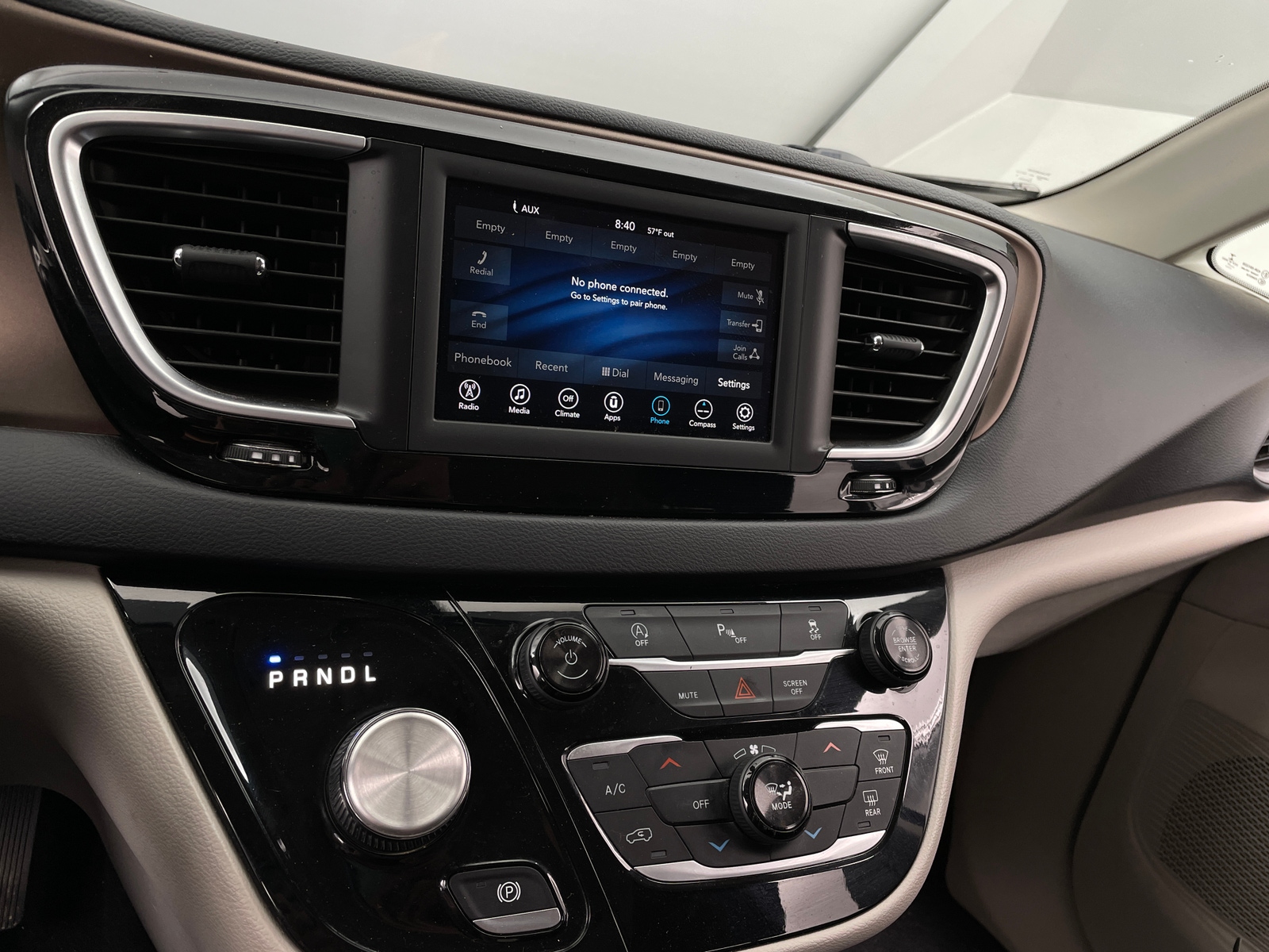 Thumbnail: 2018 Chrysler Pacifica - 4