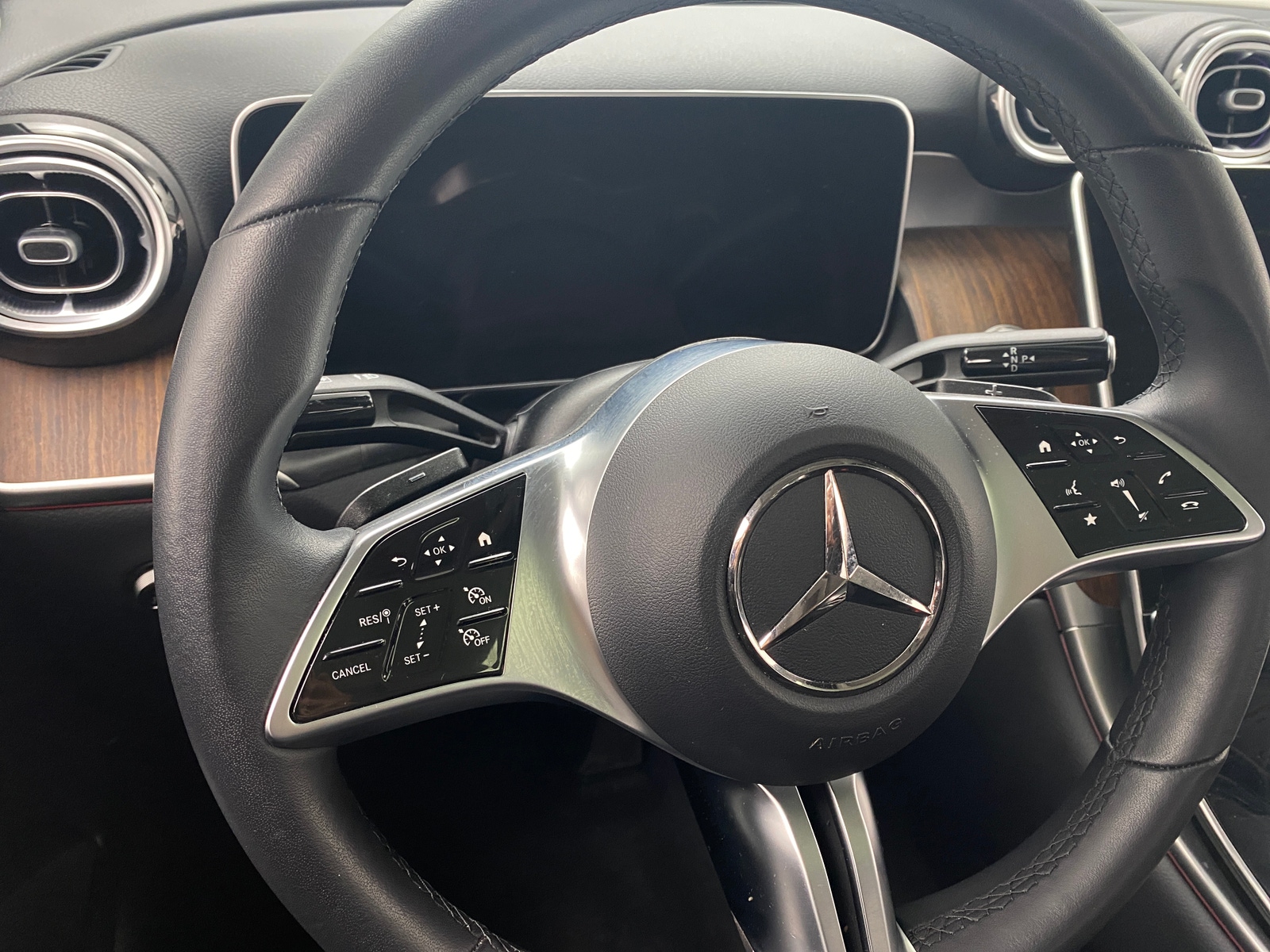 Thumbnail: 2025 Mercedes-Benz GLC - 4