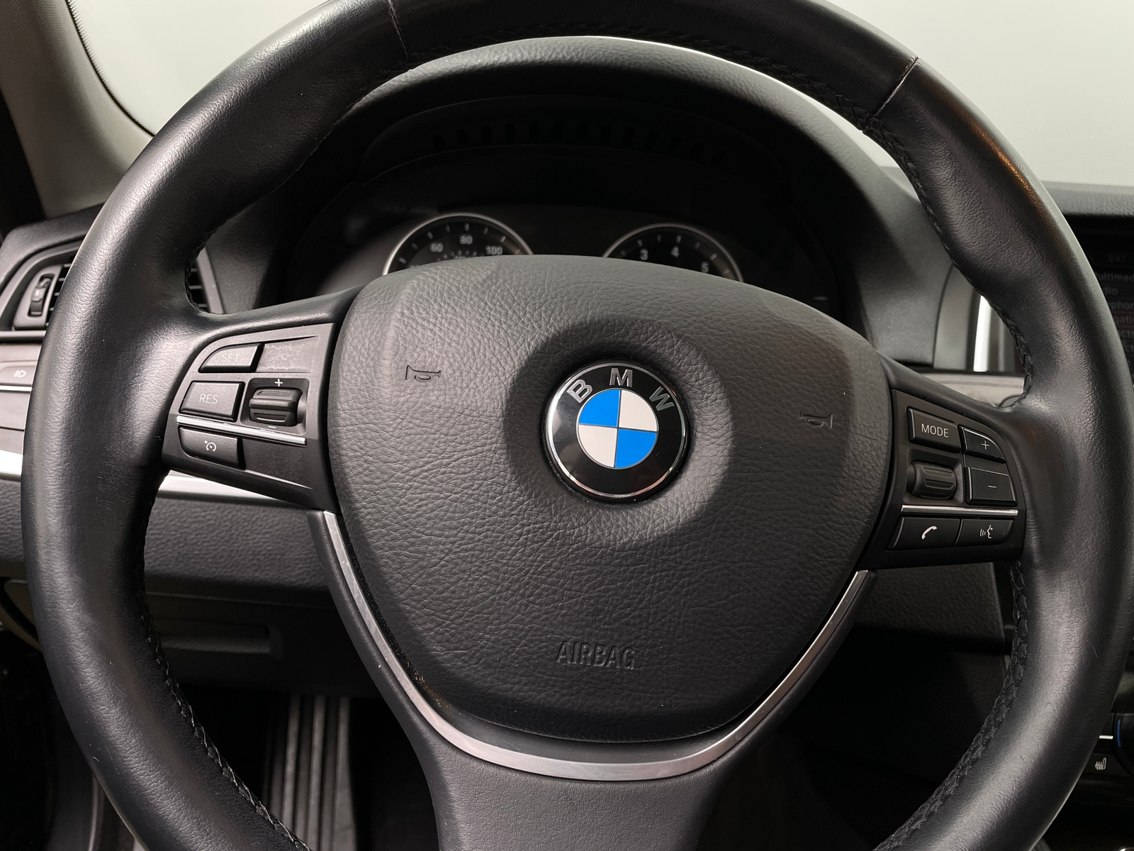 Thumbnail: 2015 BMW 5 Series - 4