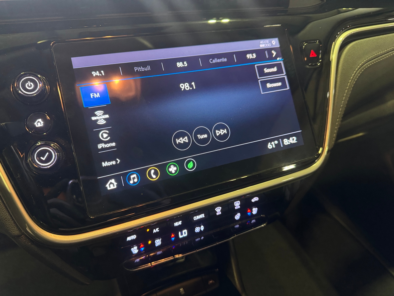 Thumbnail: 2022 Chevrolet Bolt EUV - 4