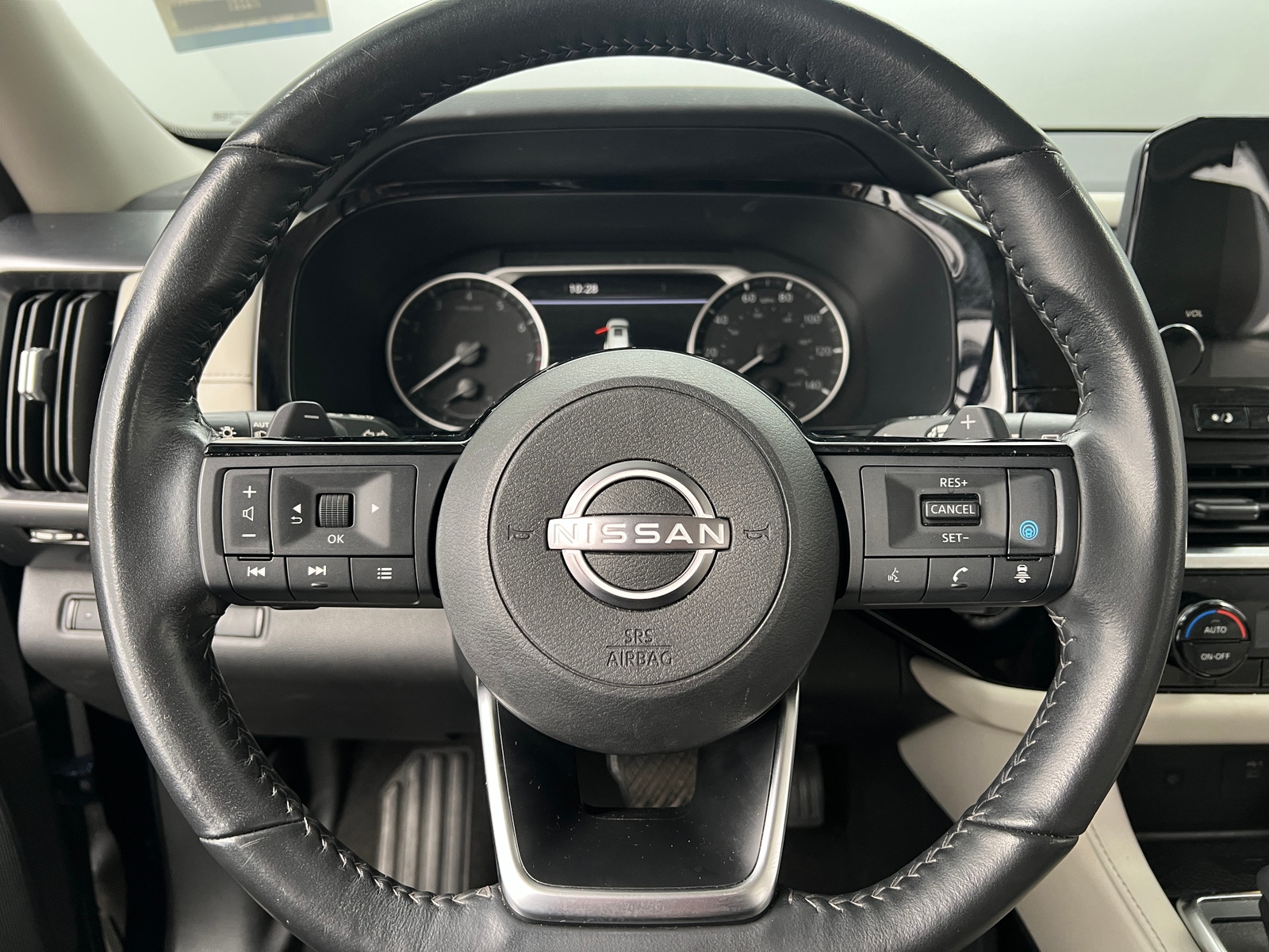 Thumbnail: 2023 Nissan Pathfinder - 4