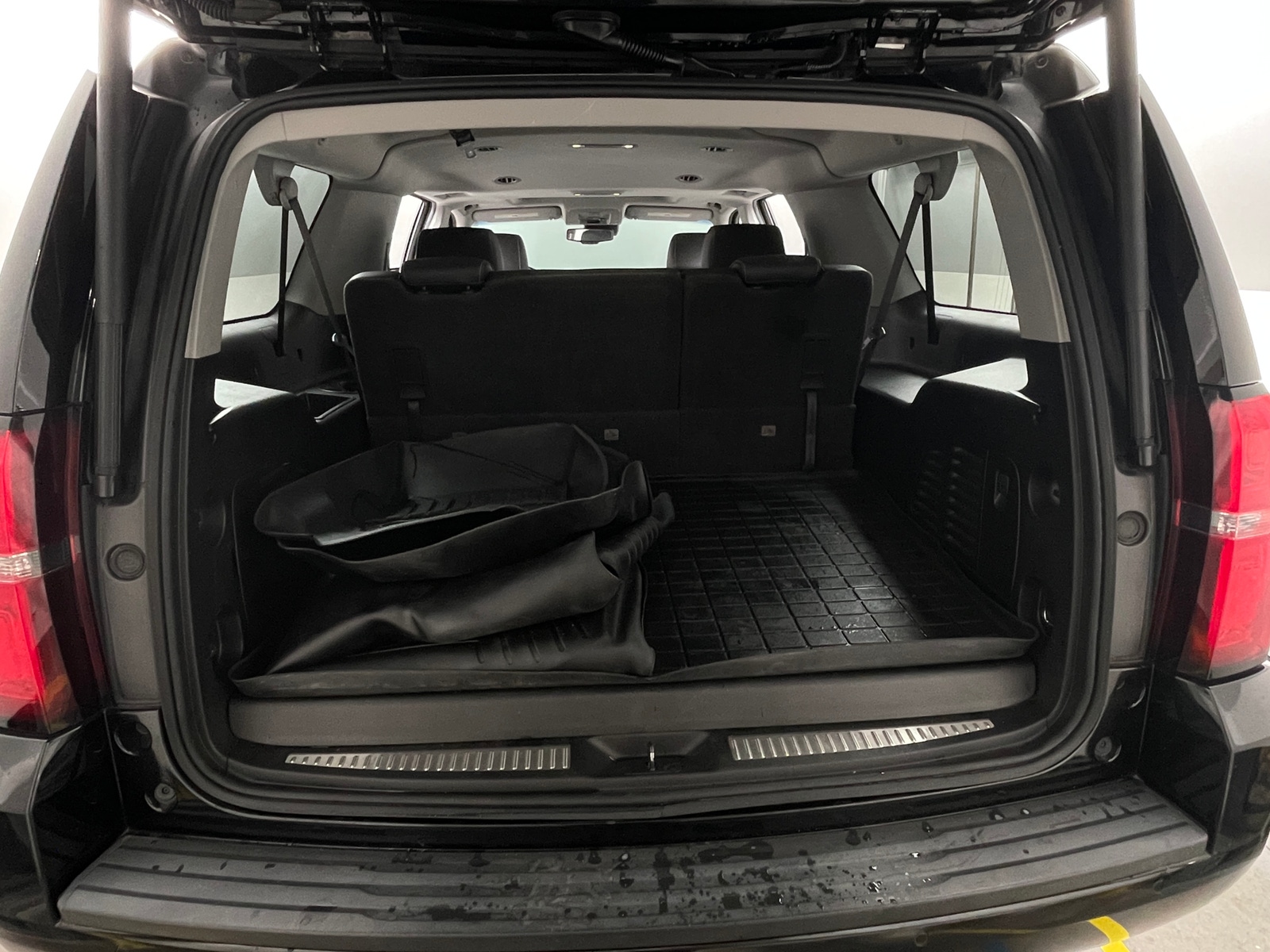 Thumbnail: 2019 Chevrolet Suburban - 6