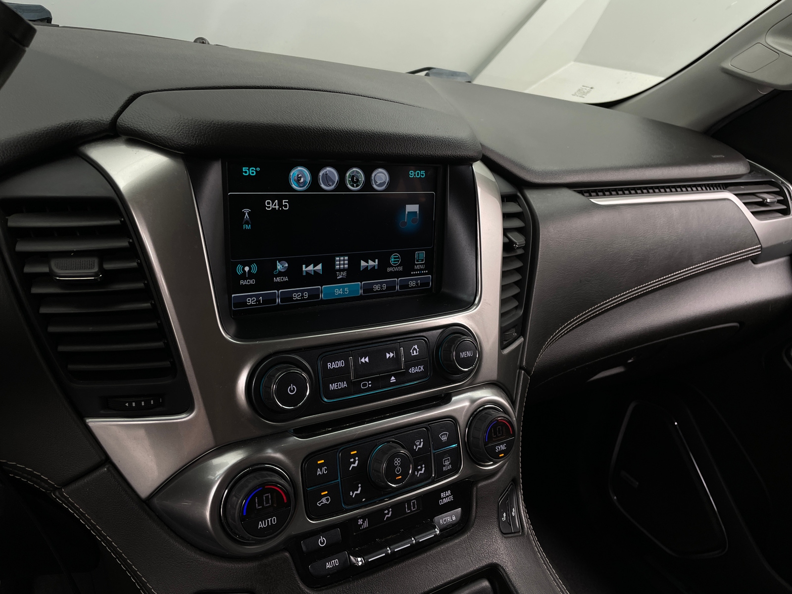 Thumbnail: 2019 Chevrolet Suburban - 3