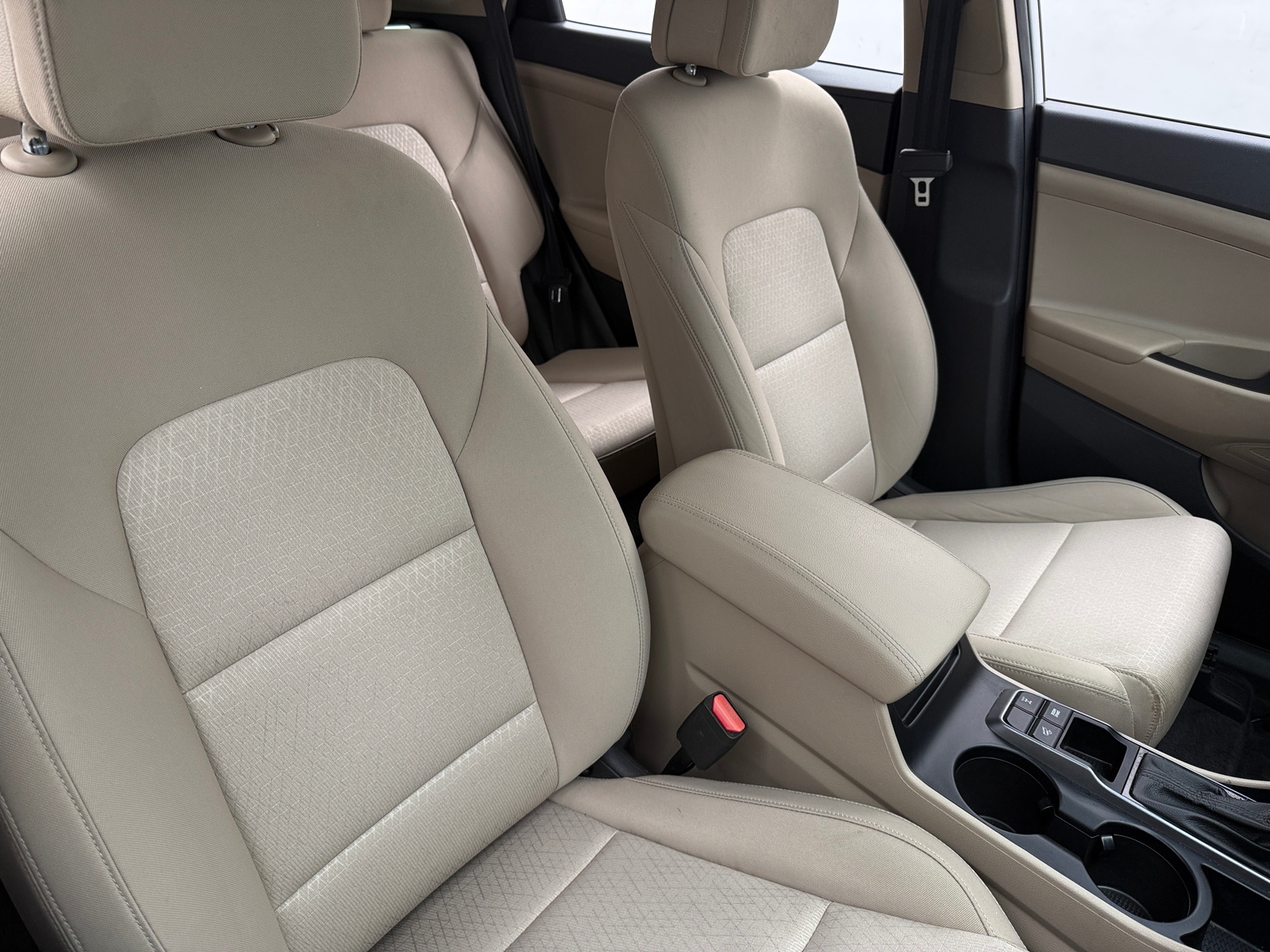 Thumbnail: 2016 Hyundai Tucson - 2