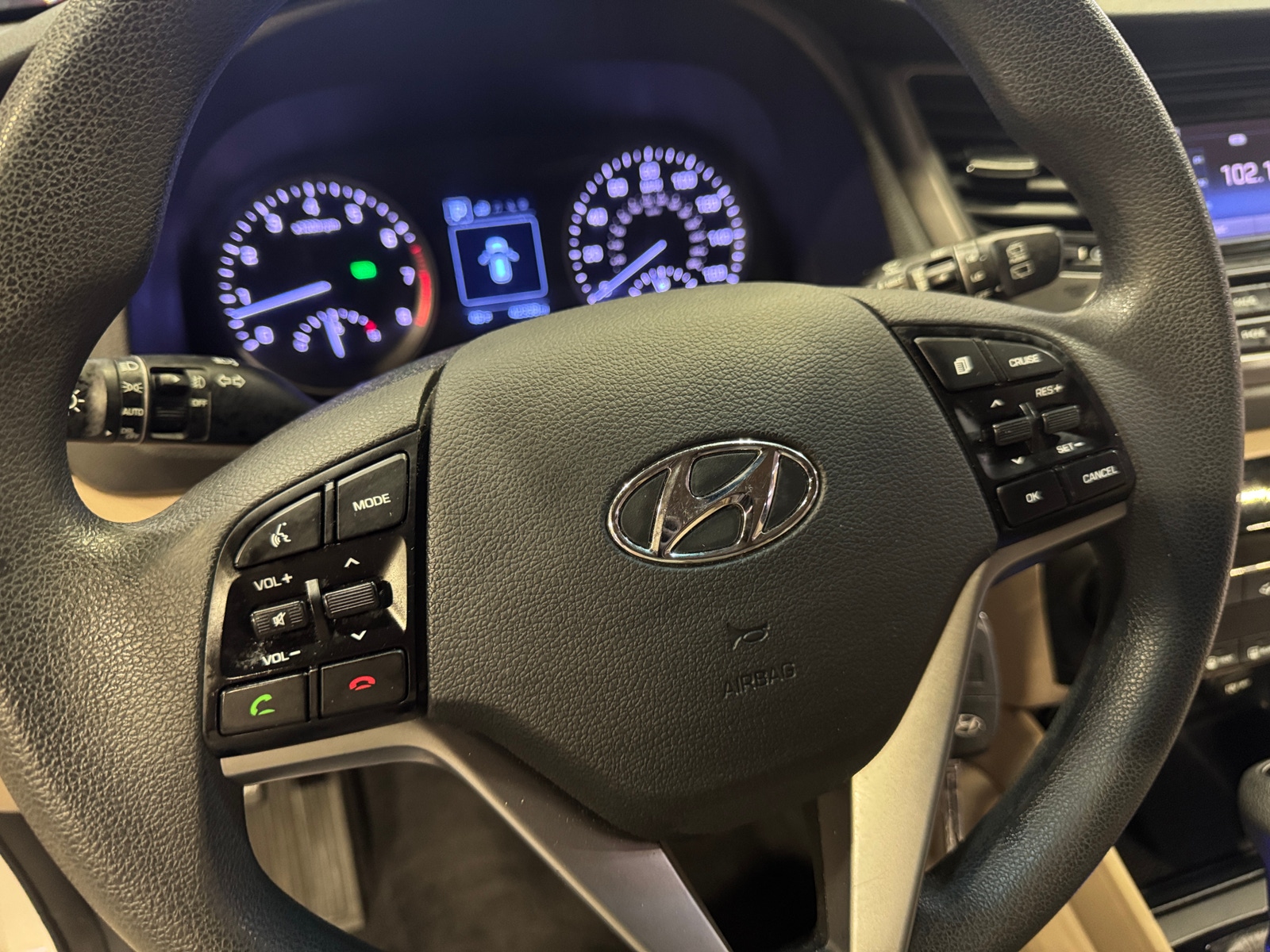 Thumbnail: 2016 Hyundai Tucson - 5