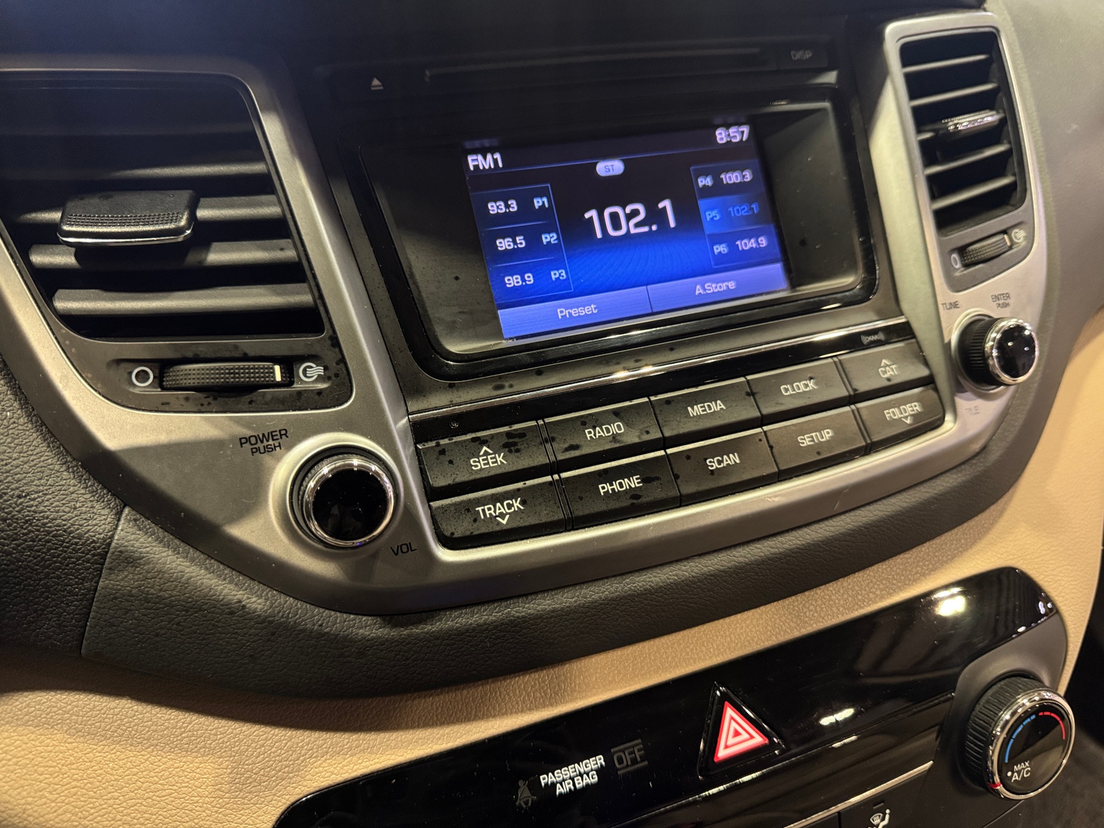 Thumbnail: 2016 Hyundai Tucson - 4