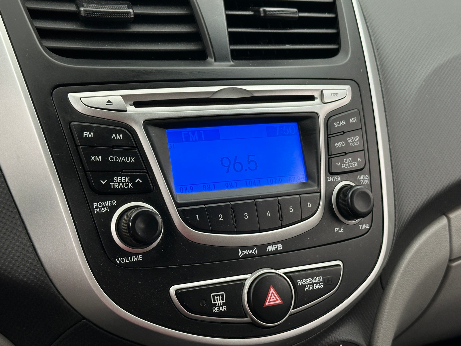 Thumbnail: 2013 Hyundai Accent - 4