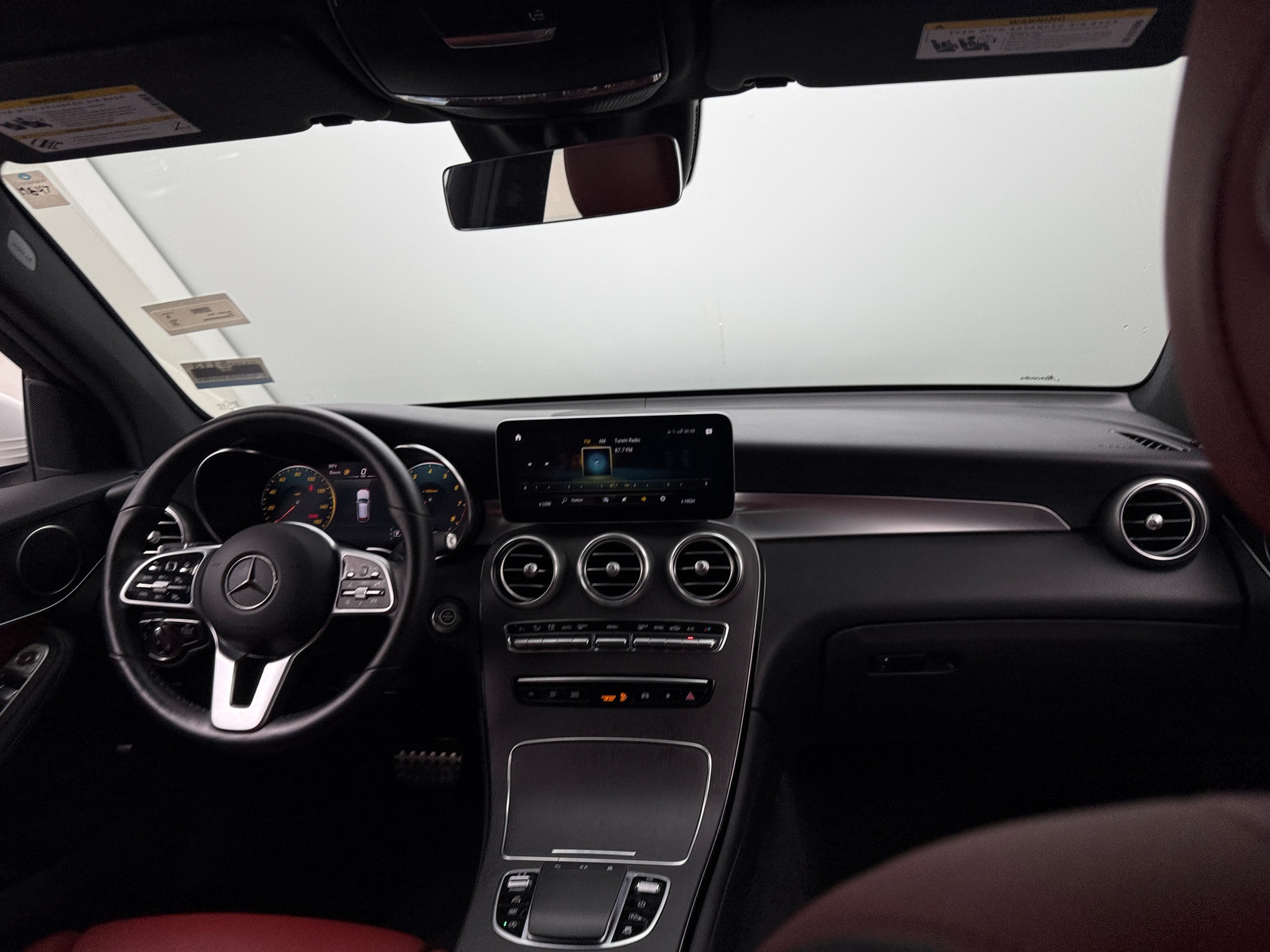 Thumbnail: 2022 Mercedes-Benz GLC - 2