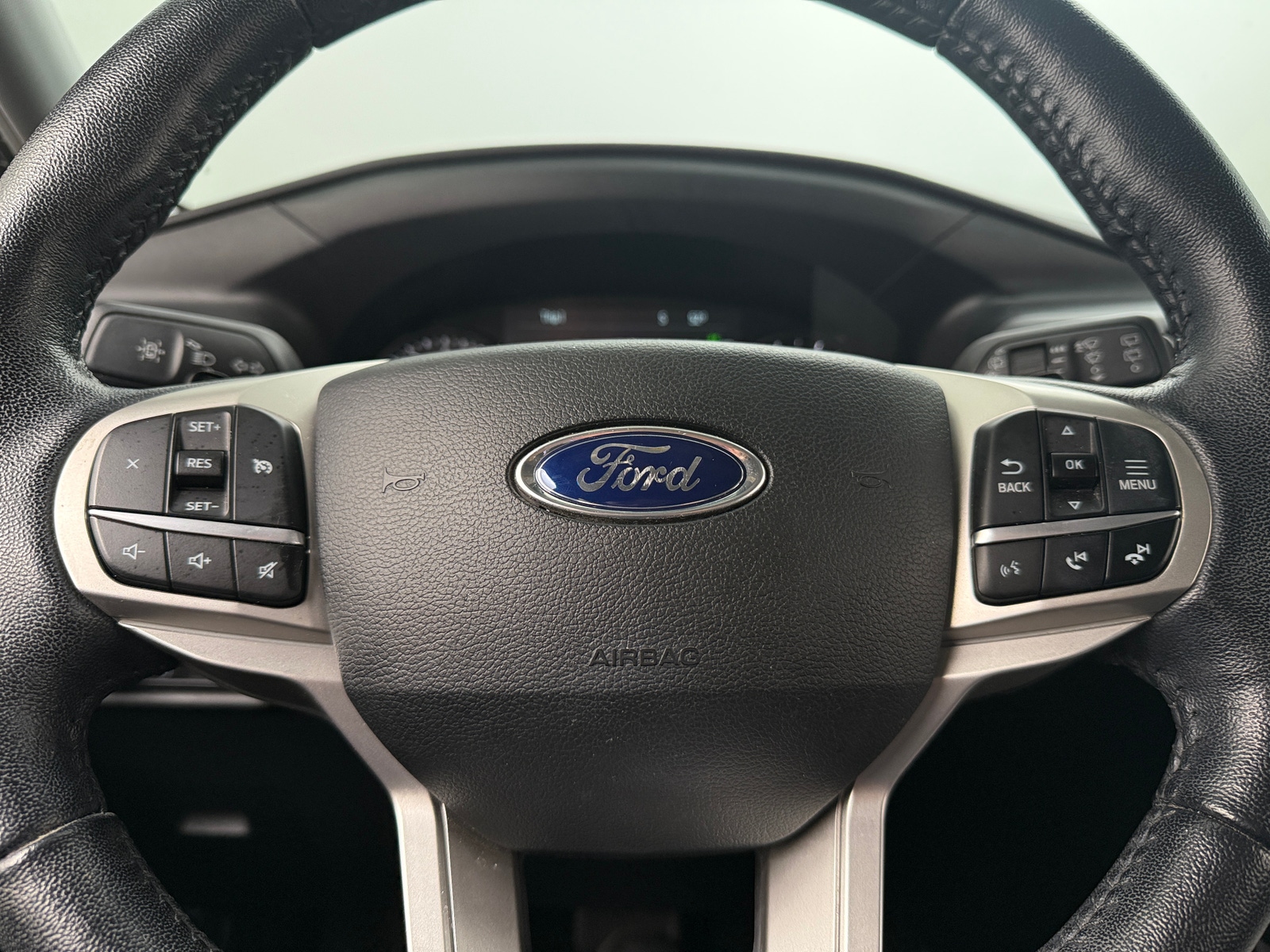 Thumbnail: 2020 Ford Explorer - 4