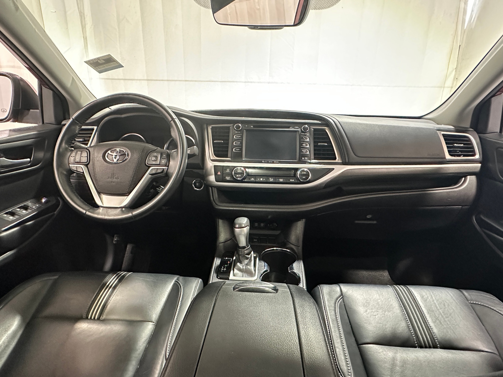 Thumbnail: 2018 Toyota Highlander - 2