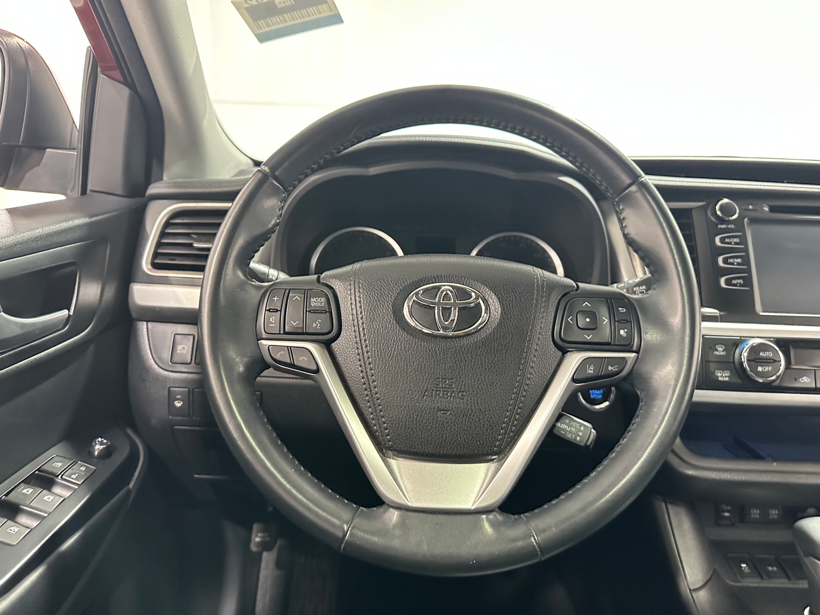 Thumbnail: 2018 Toyota Highlander - 4