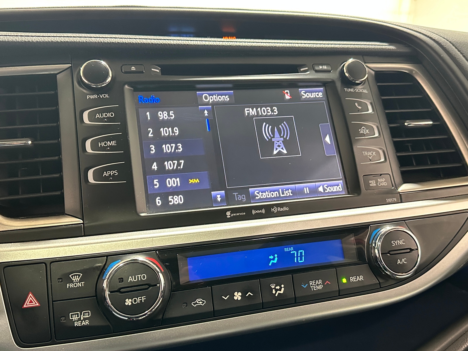 Thumbnail: 2018 Toyota Highlander - 3