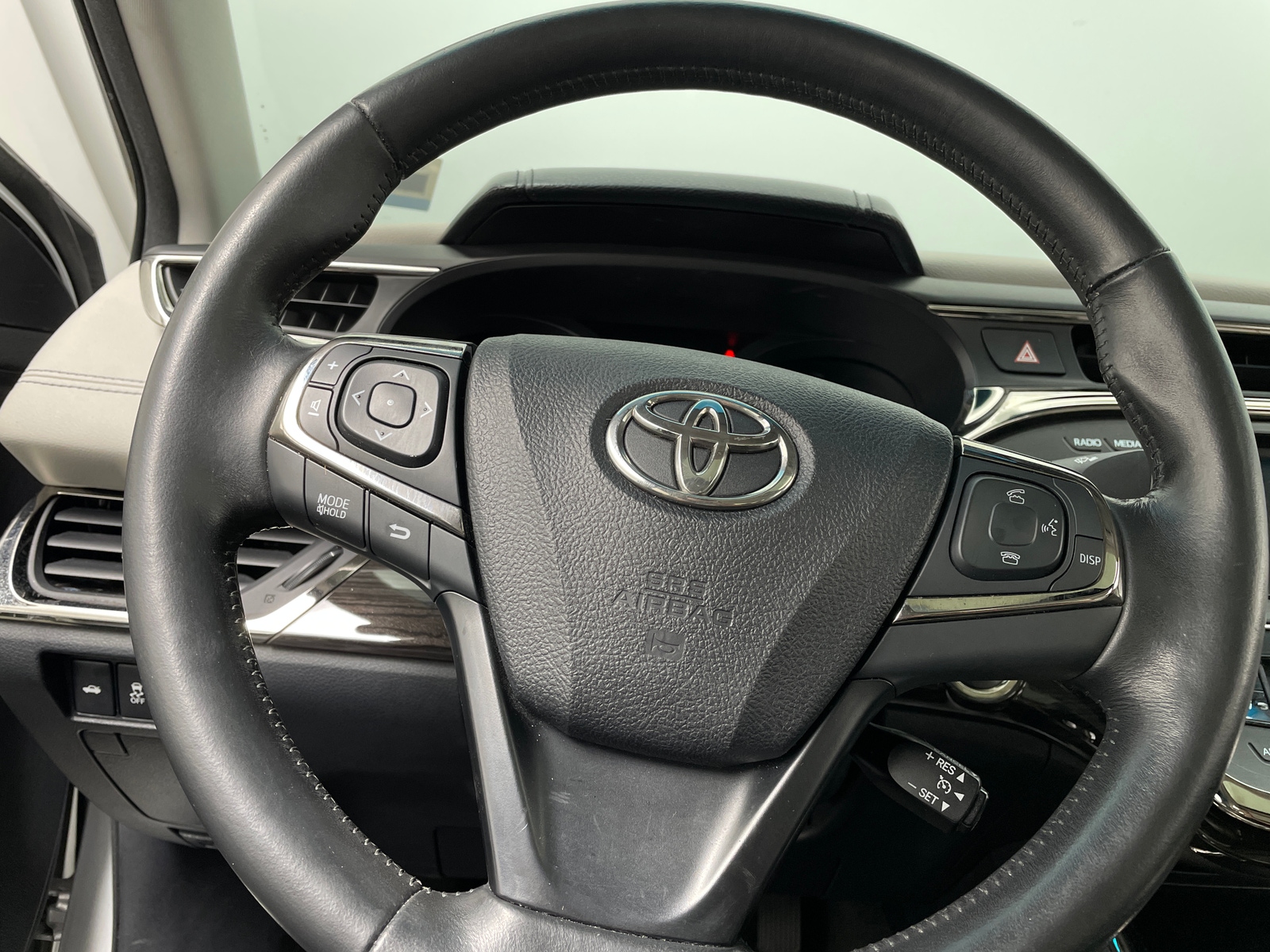 Thumbnail: 2013 Toyota Avalon - 4