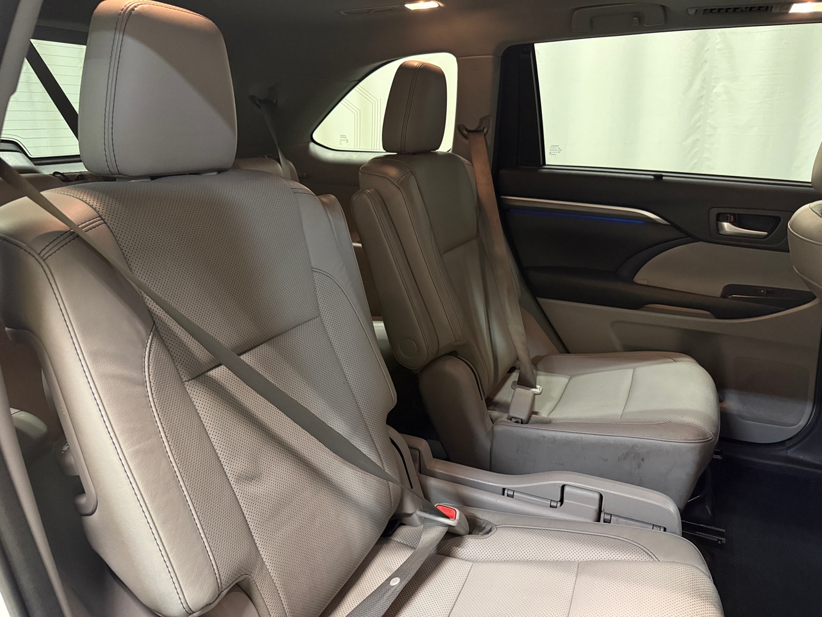 Thumbnail: 2017 Toyota Highlander - 5
