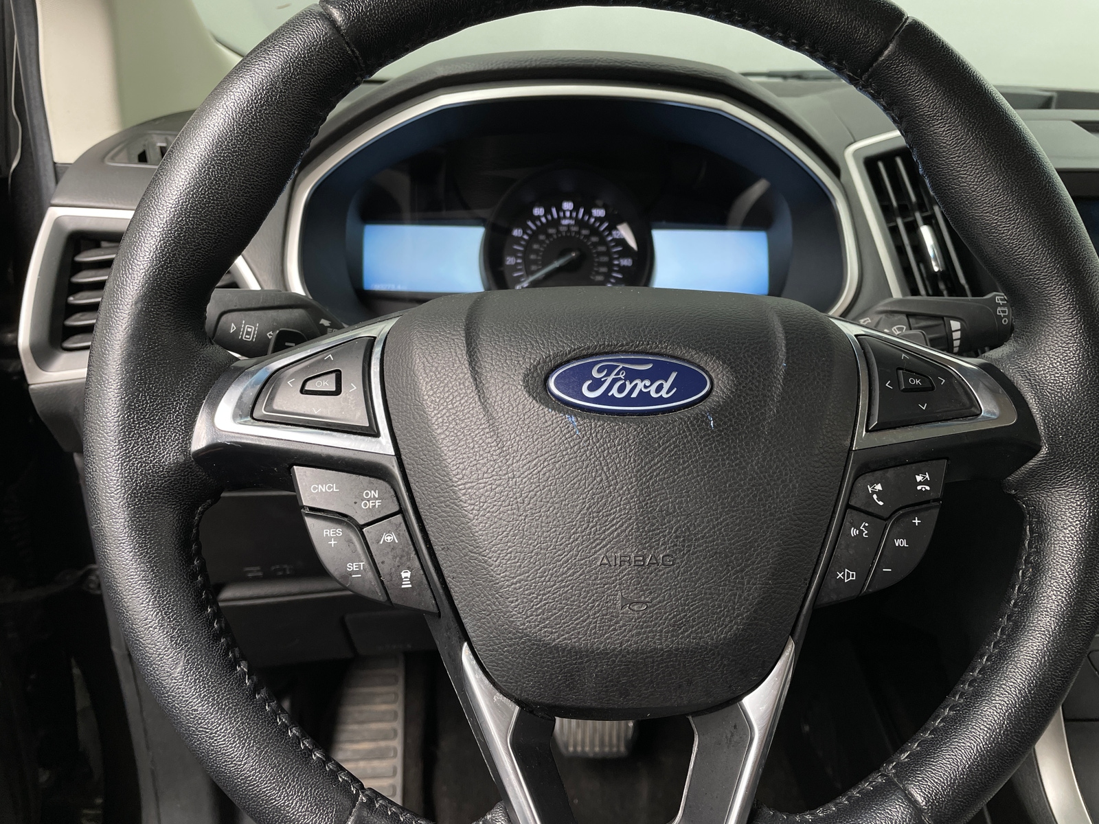 Thumbnail: 2020 Ford Edge - 4