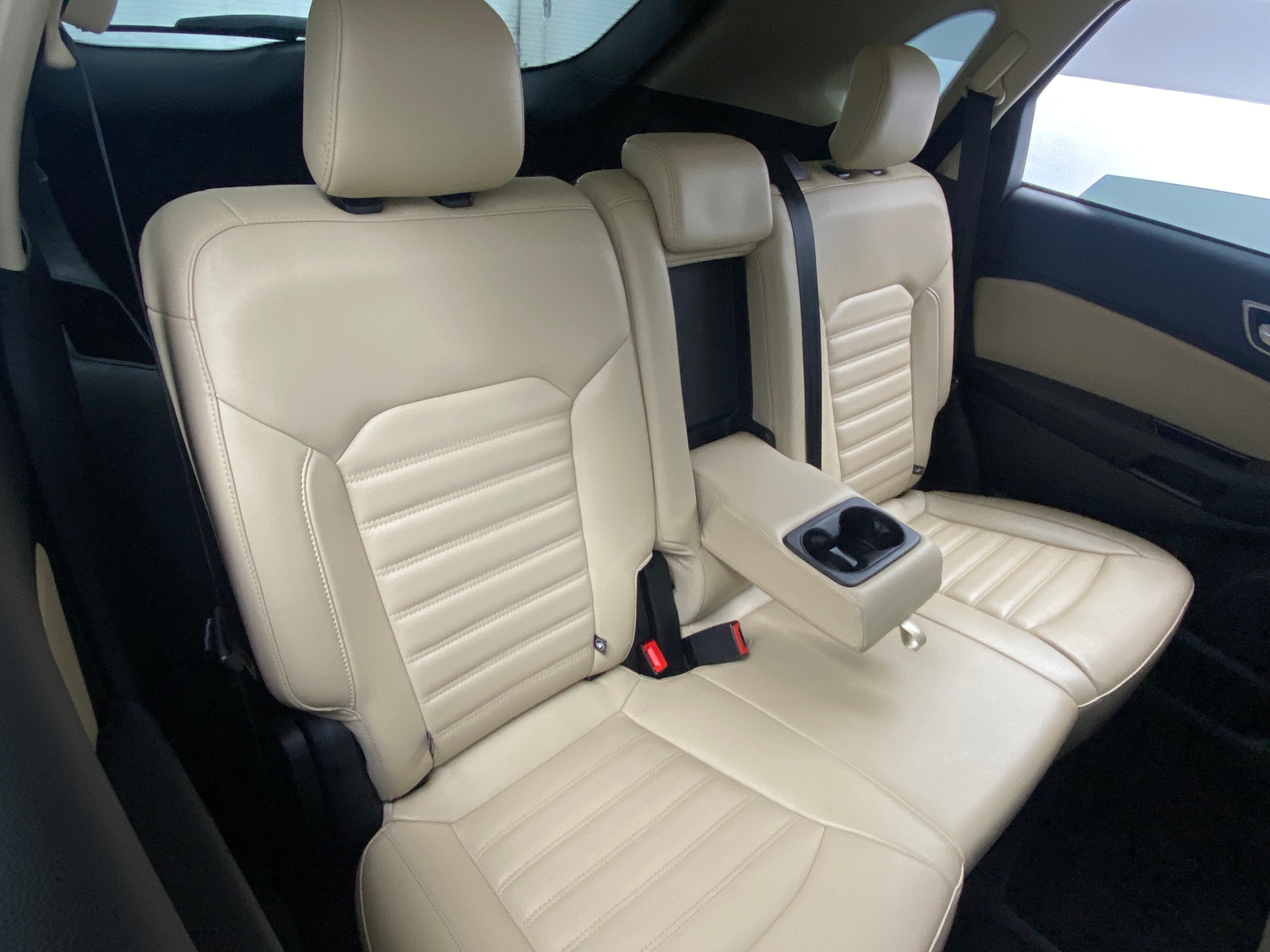 Thumbnail: 2016 Ford Edge - 6