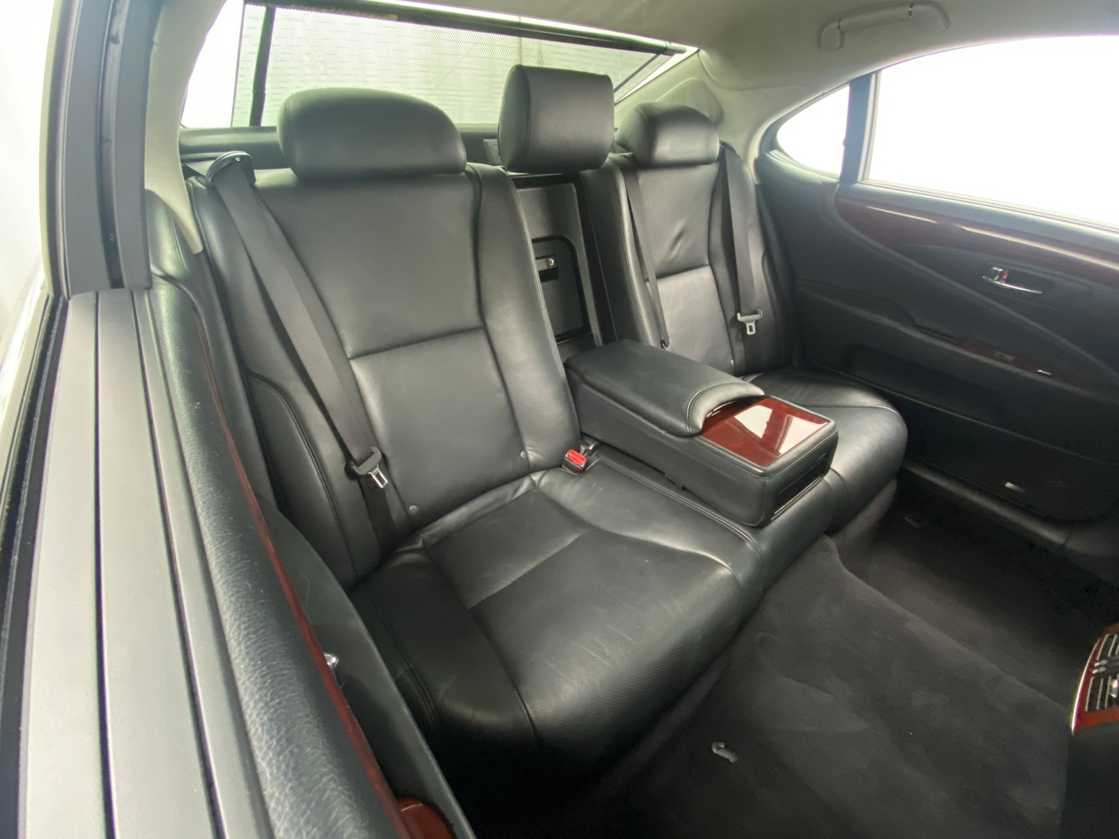 Thumbnail: 2010 Lexus LS - 5