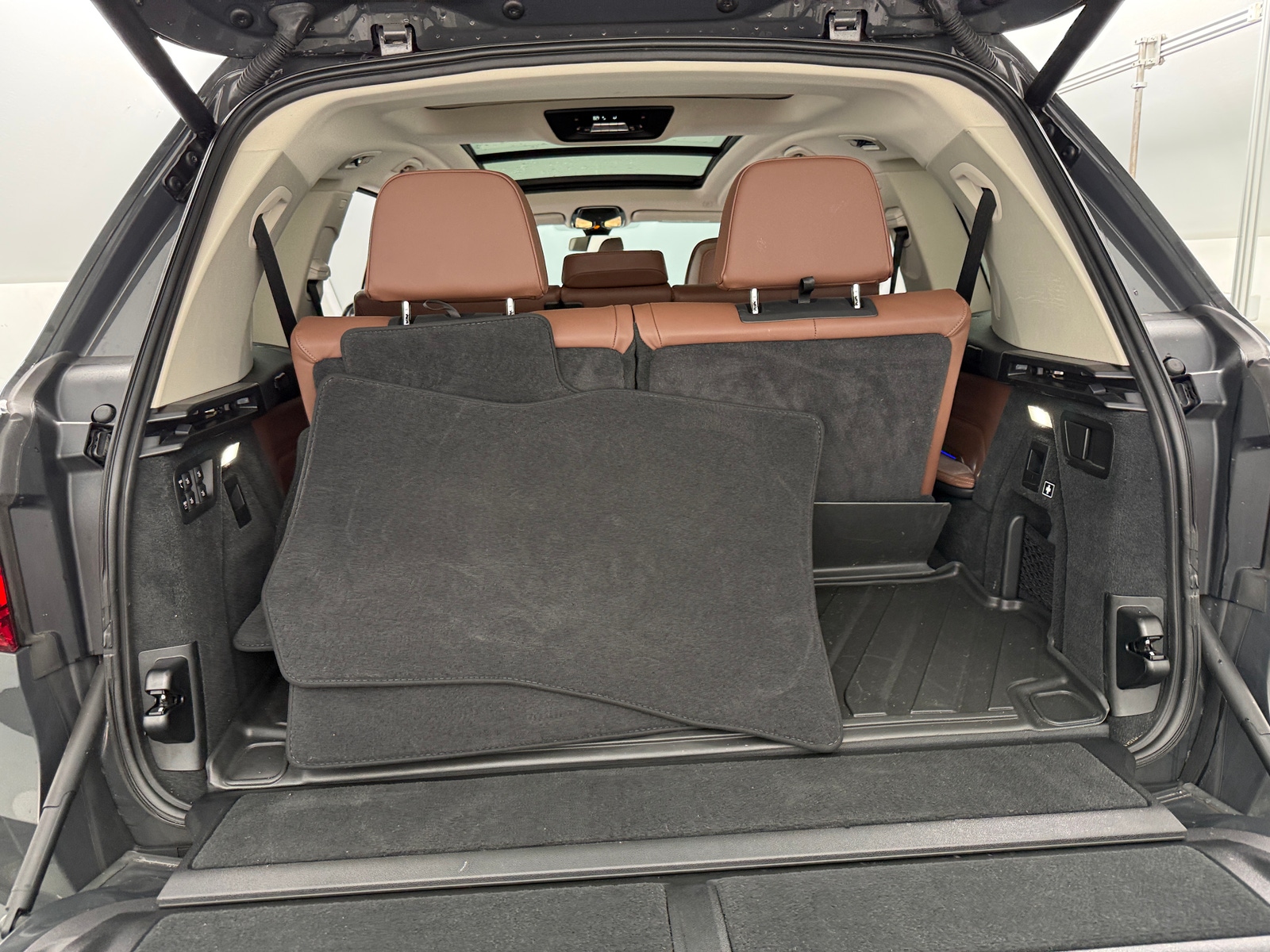 Thumbnail: 2021 BMW X7 - 6