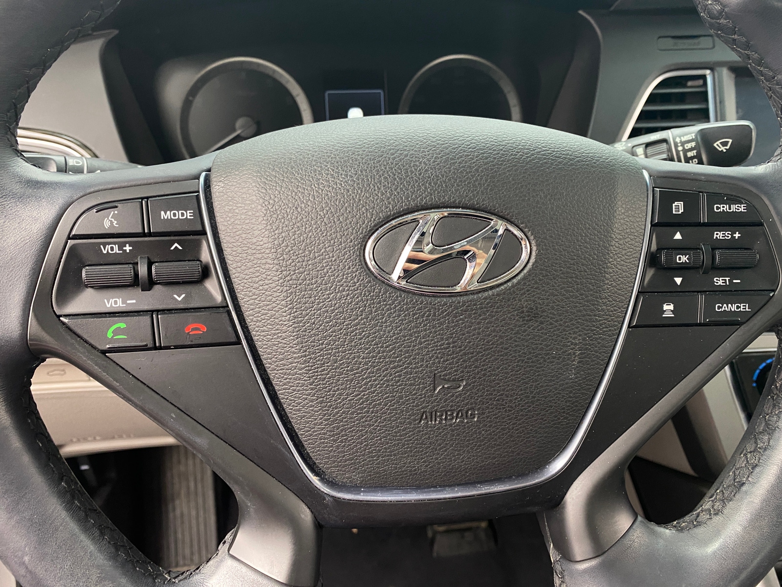 Thumbnail: 2017 Hyundai Sonata - 4