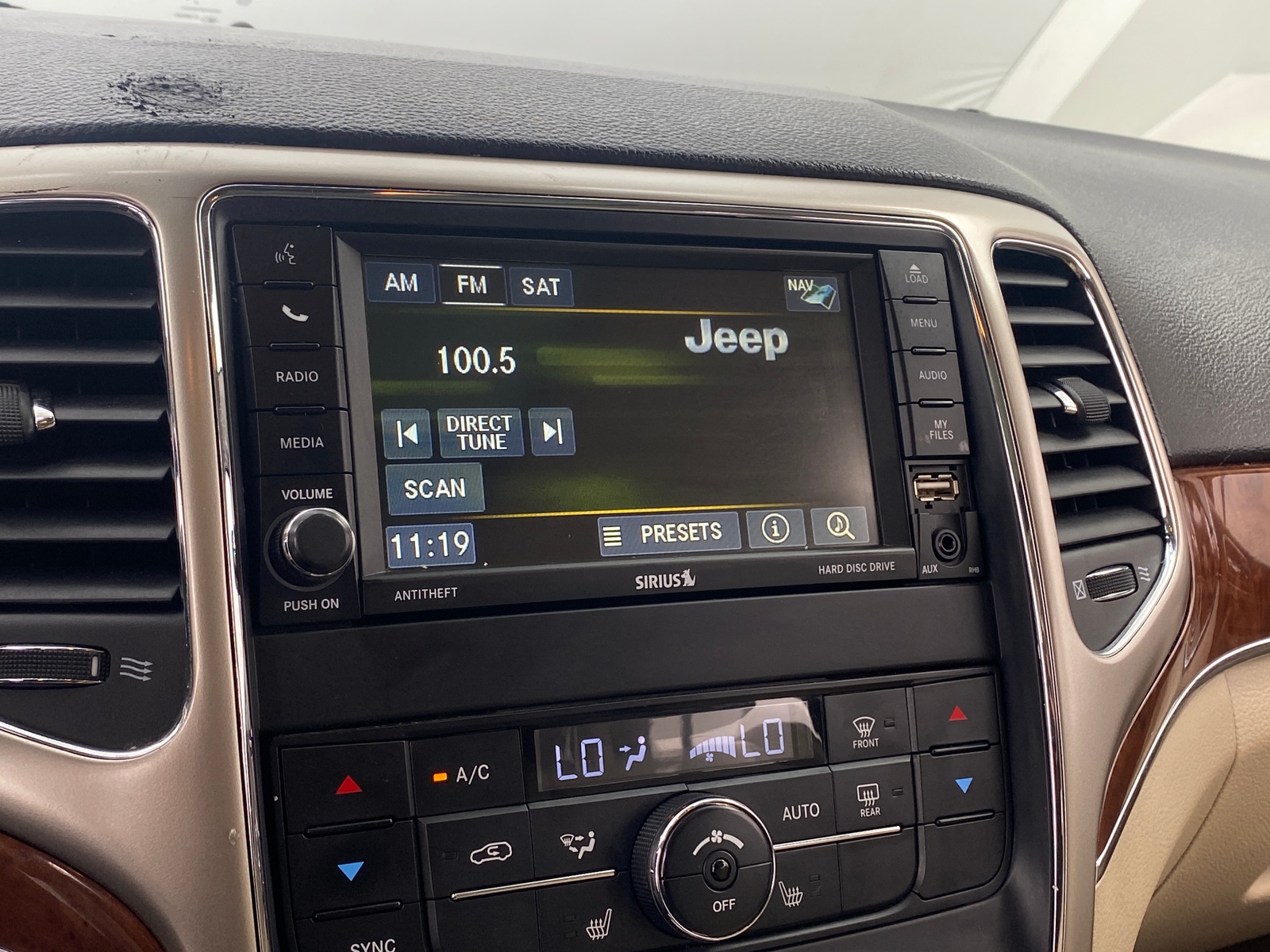 Thumbnail: 2013 Jeep Grand Cherokee - 3