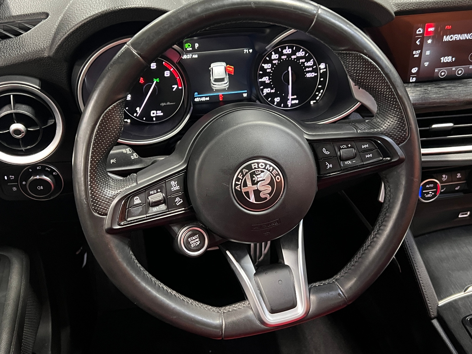 Thumbnail: 2022 Alfa Romeo Stelvio - 4