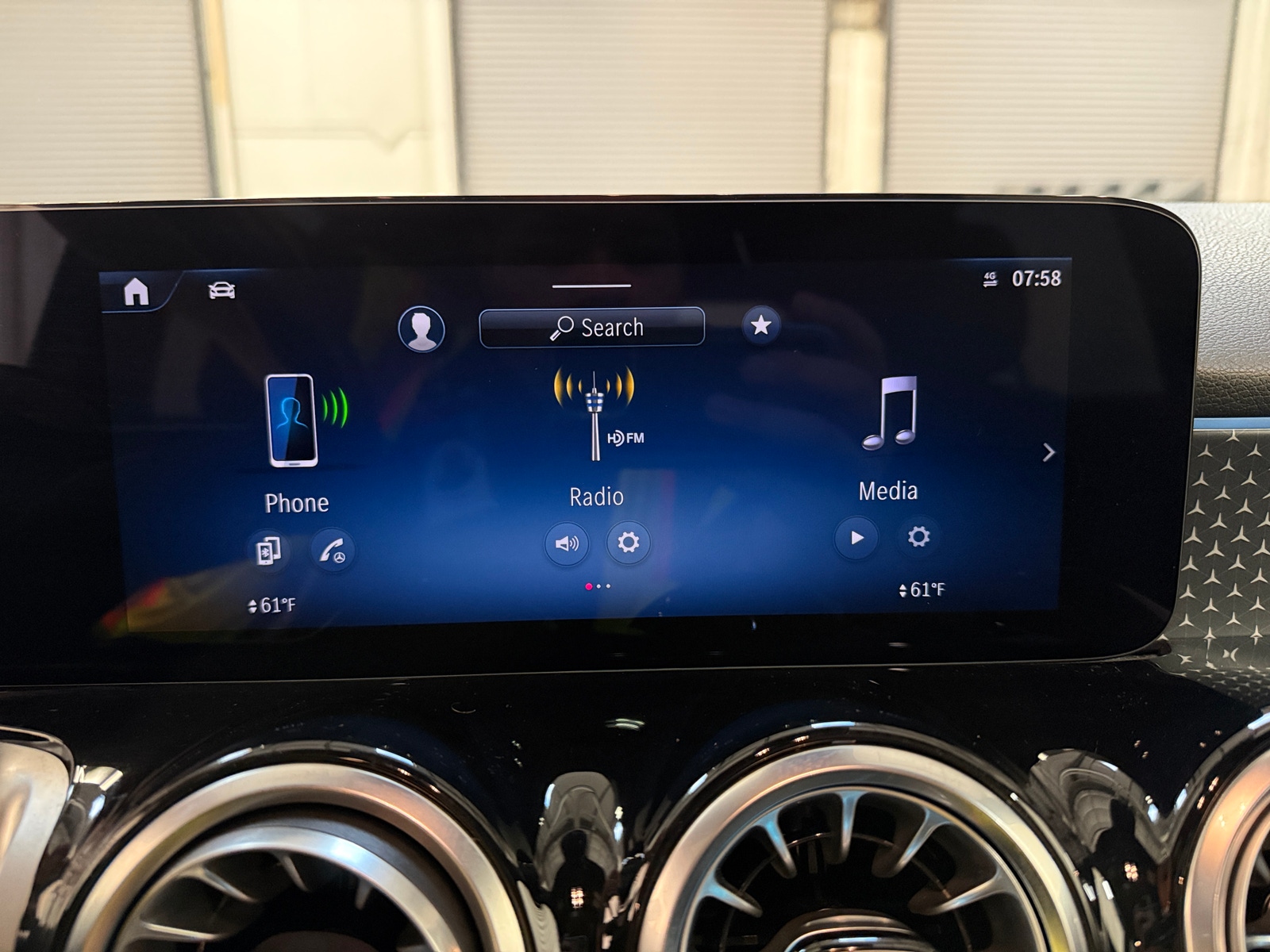 Thumbnail: 2024 Mercedes-Benz GLB - 3