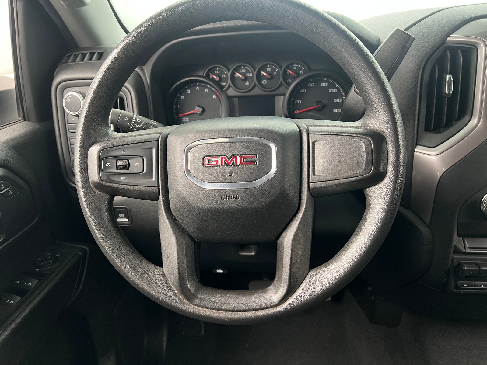 Thumbnail: 2021 GMC Sierra 2500 - 5