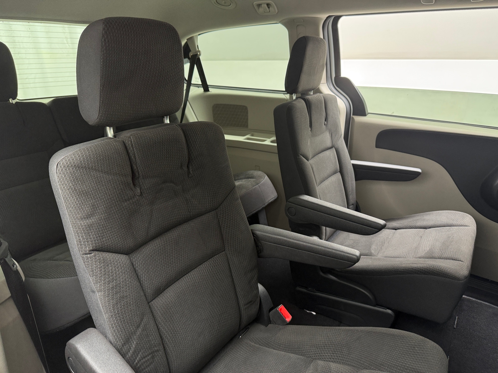 Thumbnail: 2018 Dodge Grand Caravan - 6