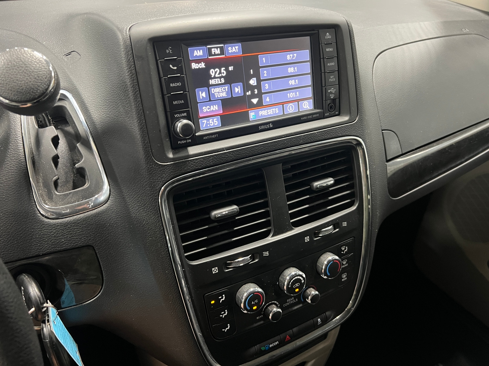 Thumbnail: 2018 Dodge Grand Caravan - 4