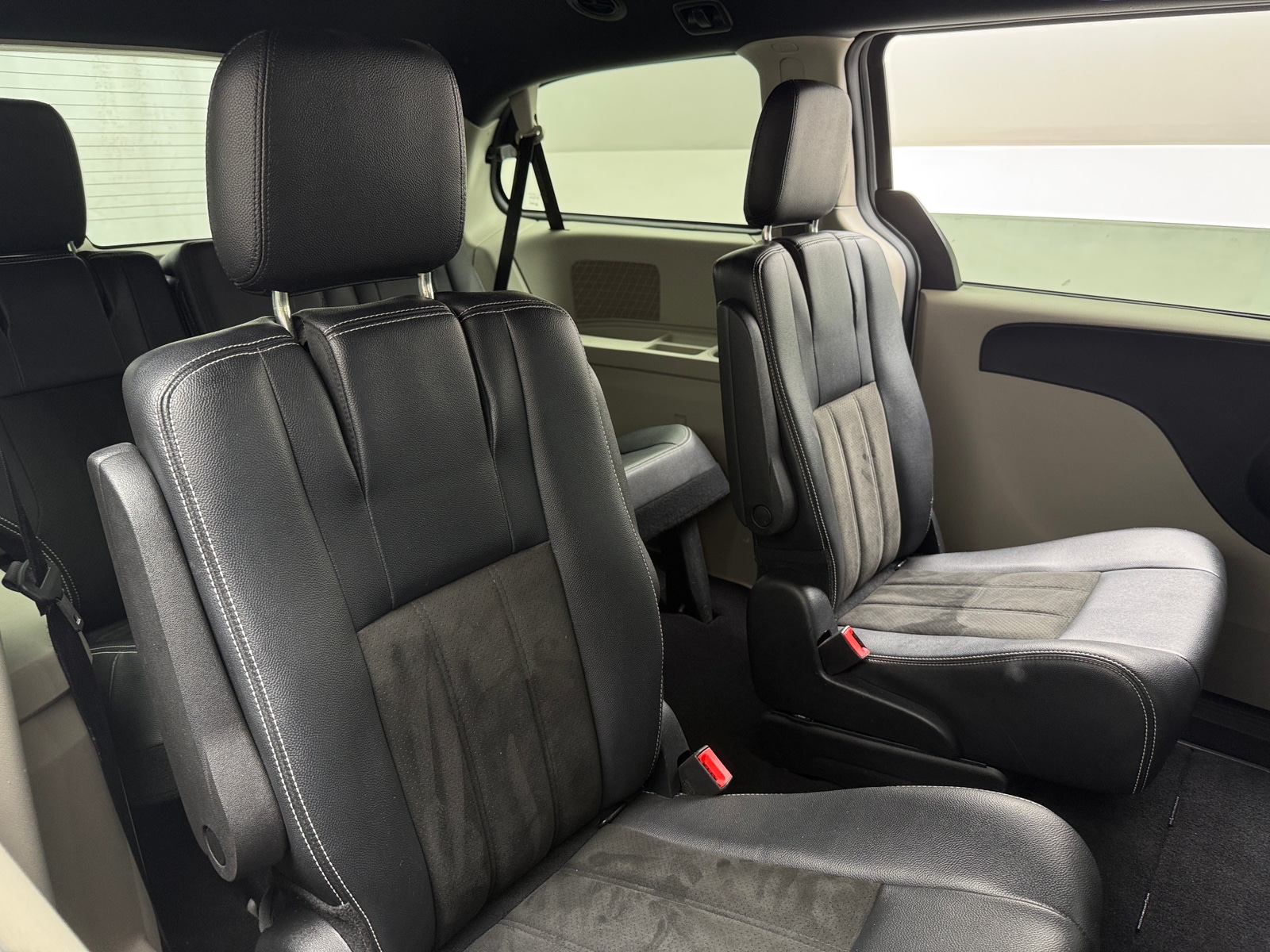 Thumbnail: 2019 Dodge Grand Caravan - 6
