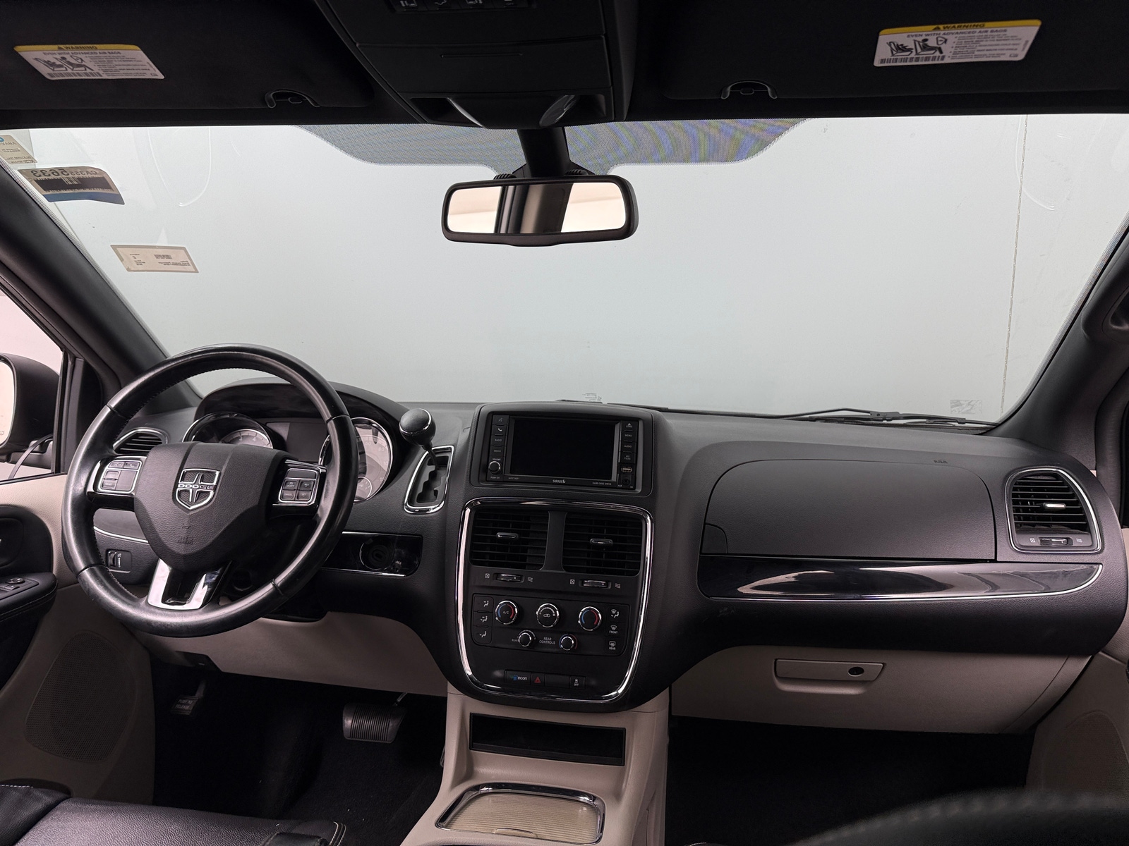 Thumbnail: 2019 Dodge Grand Caravan - 3