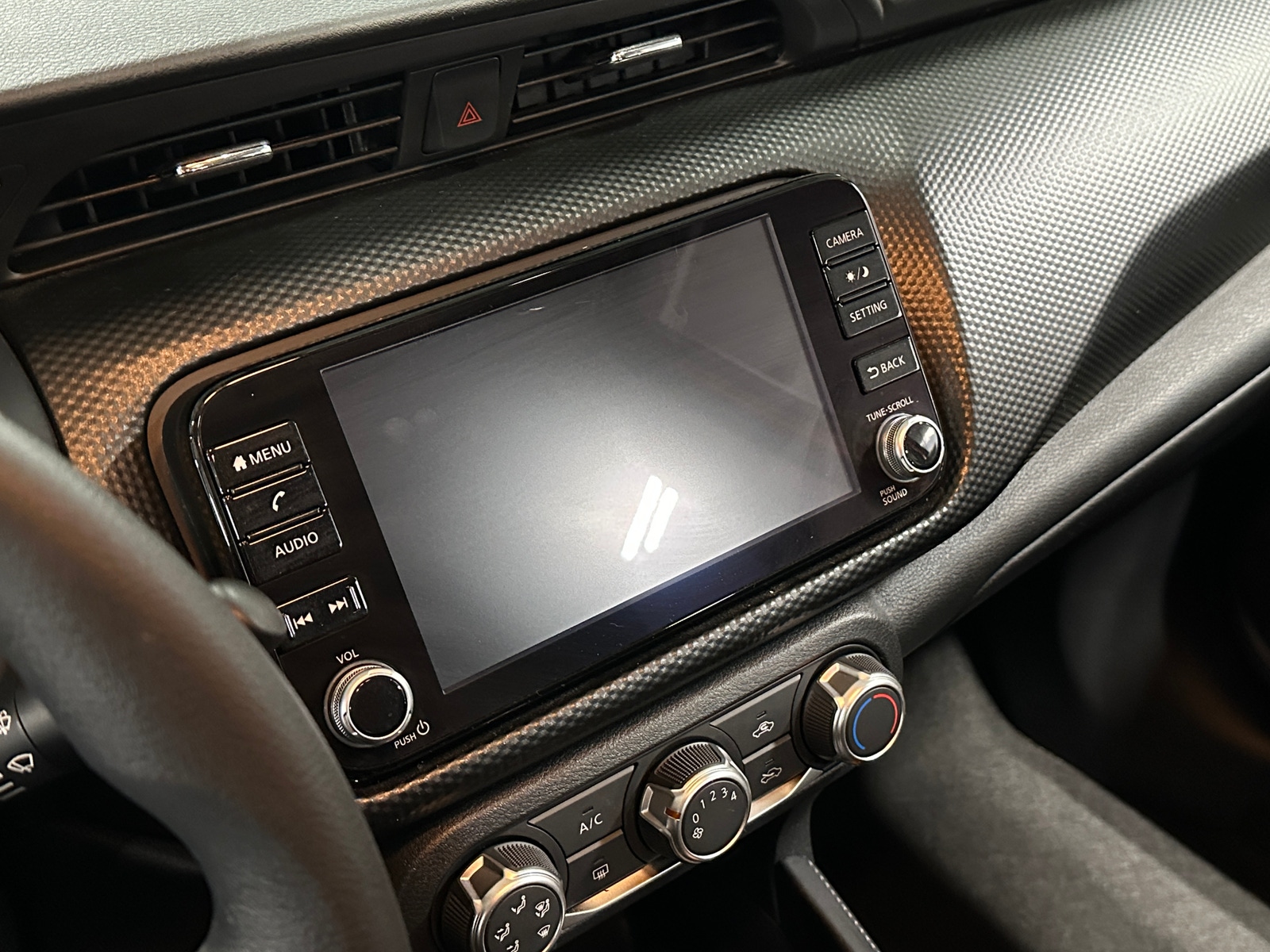 Thumbnail: 2024 Nissan Kicks - 4