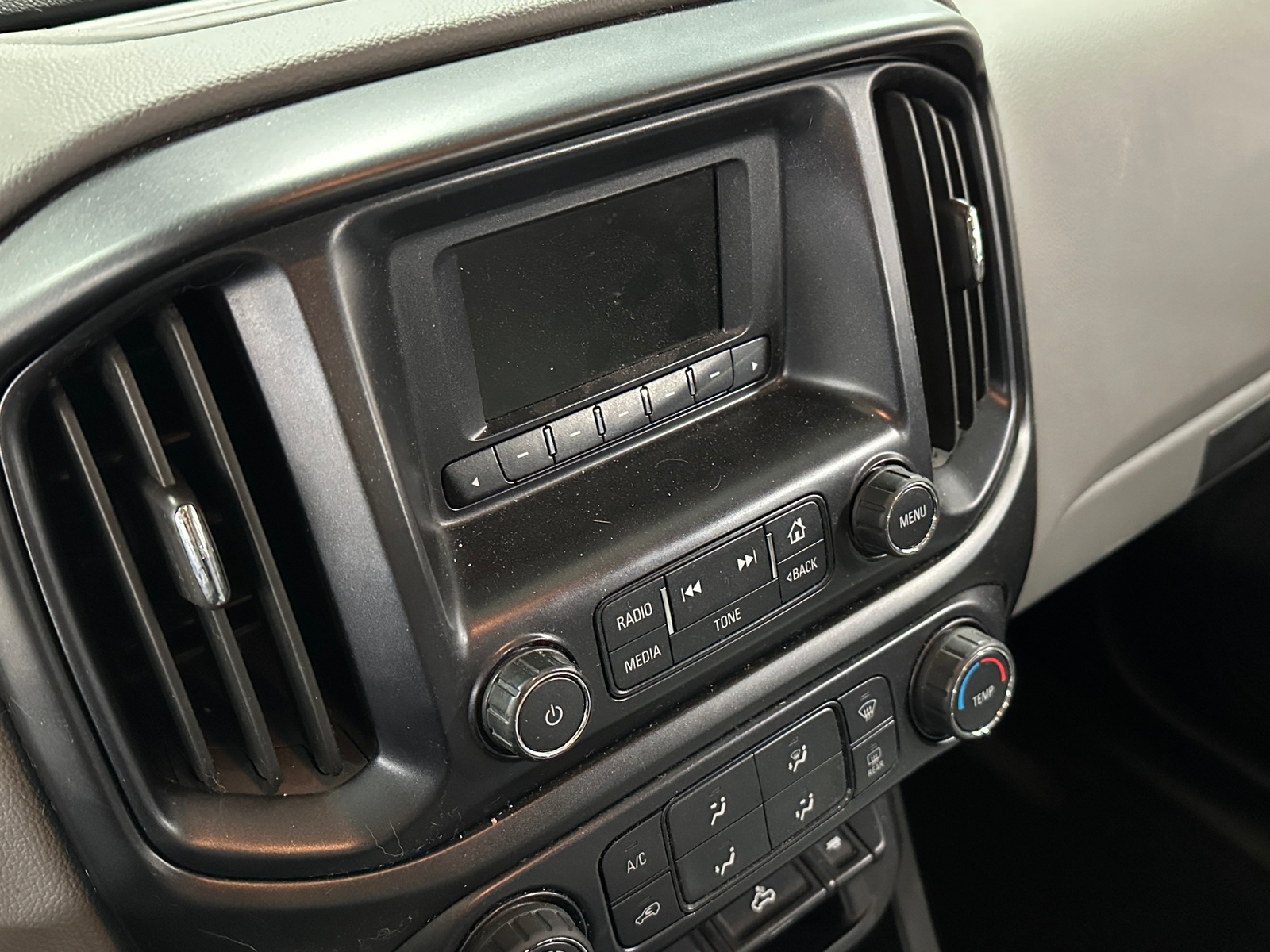 Thumbnail: 2016 GMC Canyon - 4