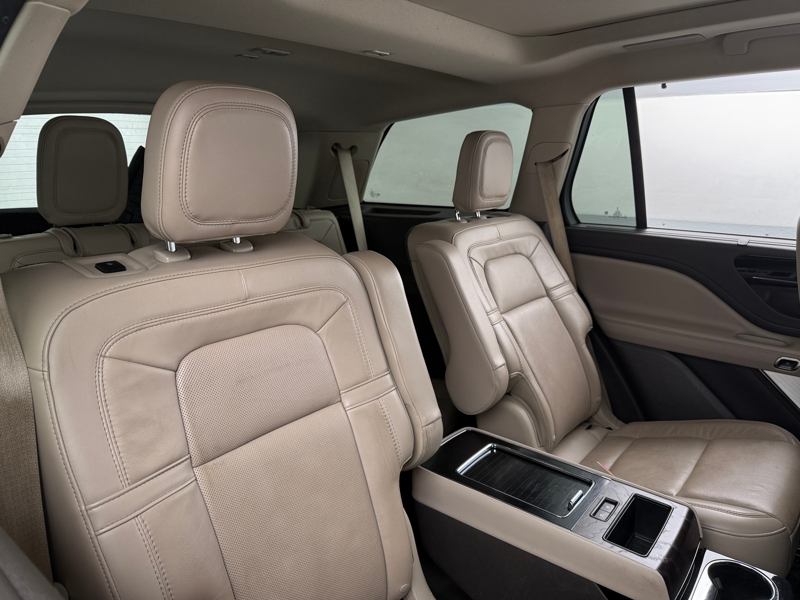 Thumbnail: 2022 Lincoln Aviator - 5