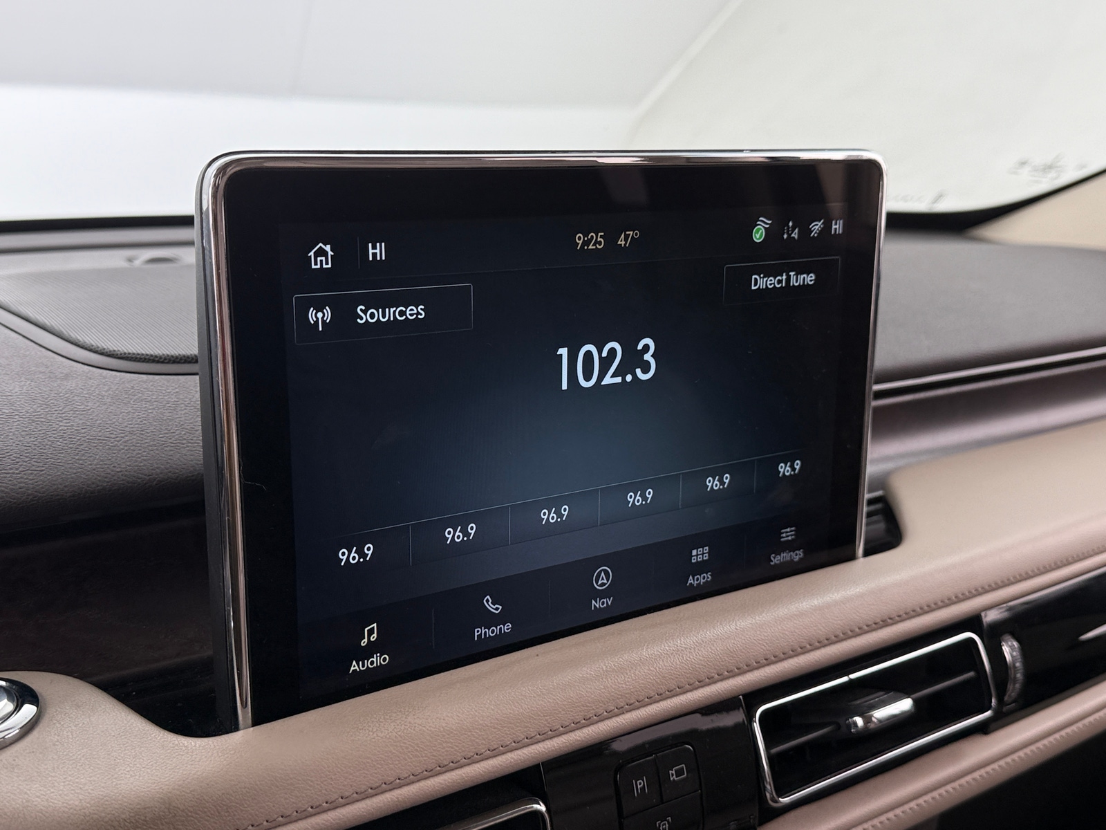 Thumbnail: 2022 Lincoln Aviator - 3