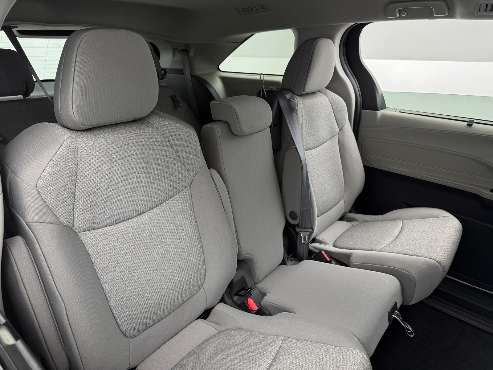 Thumbnail: 2024 Toyota Sienna - 6