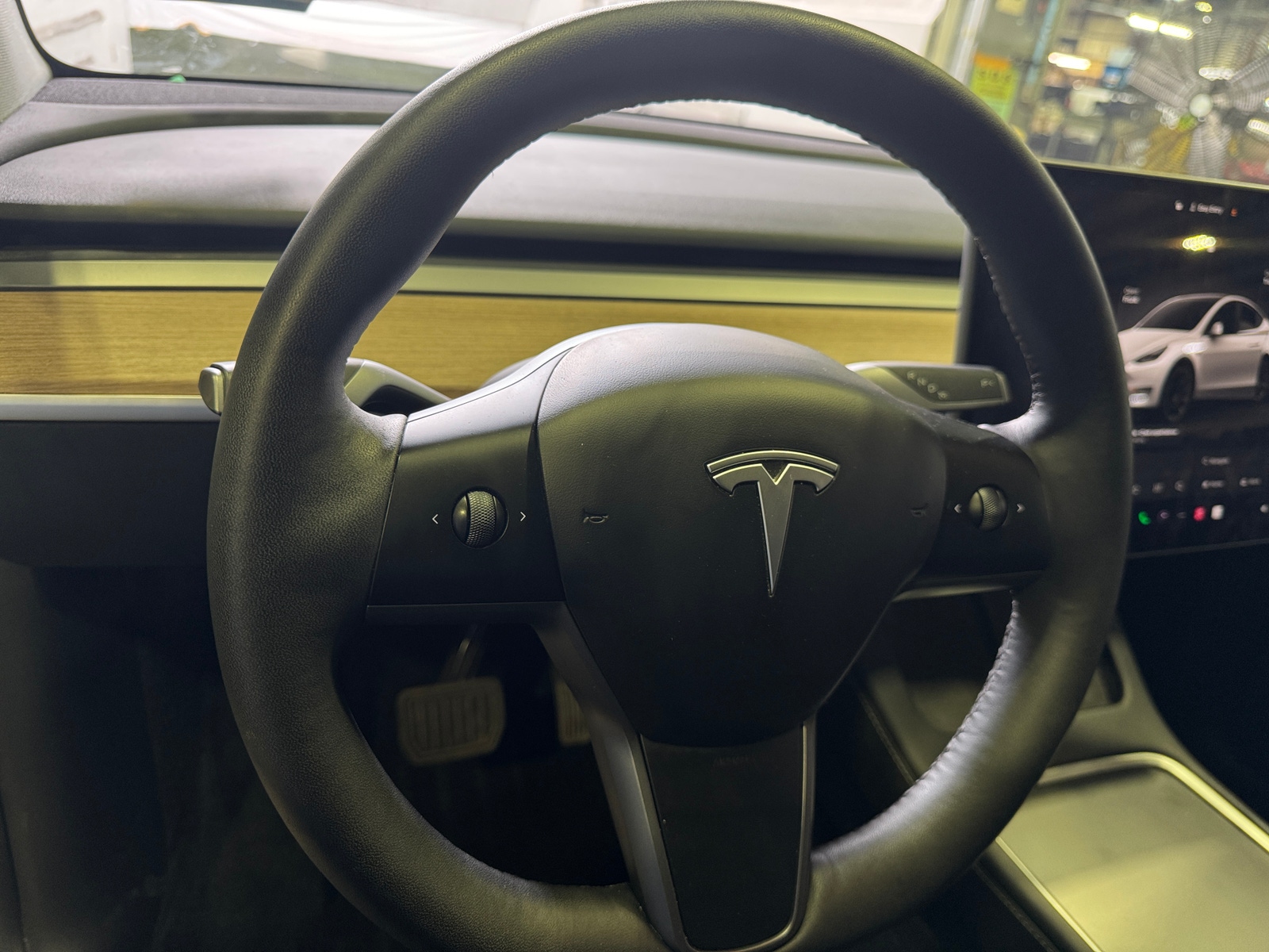 Thumbnail: 2023 Tesla Model Y - 4