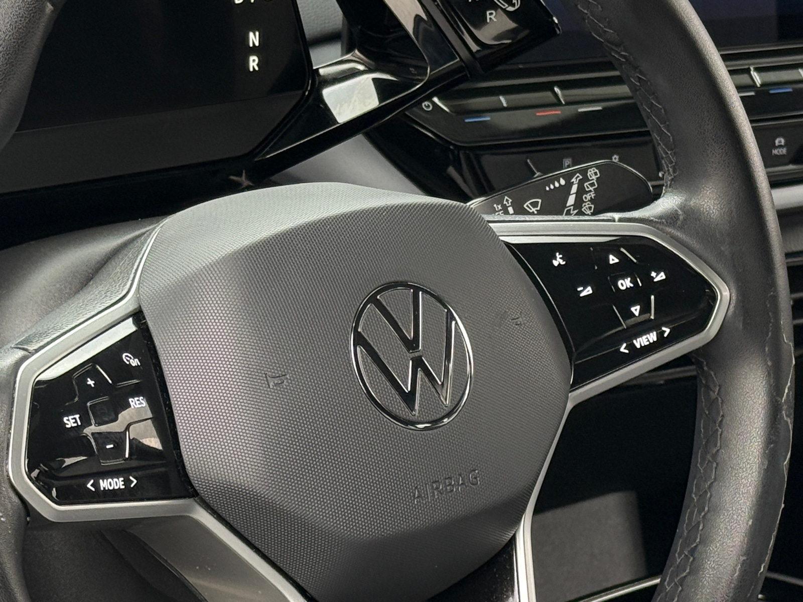 Thumbnail: 2023 Volkswagen ID.4 - 5