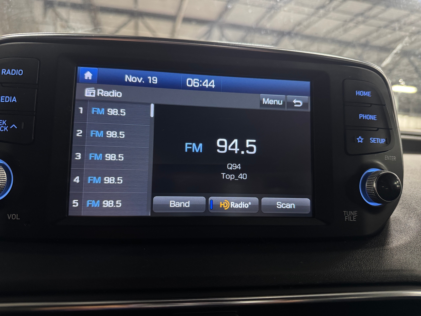 Thumbnail: 2020 Hyundai Santa Fe - 4