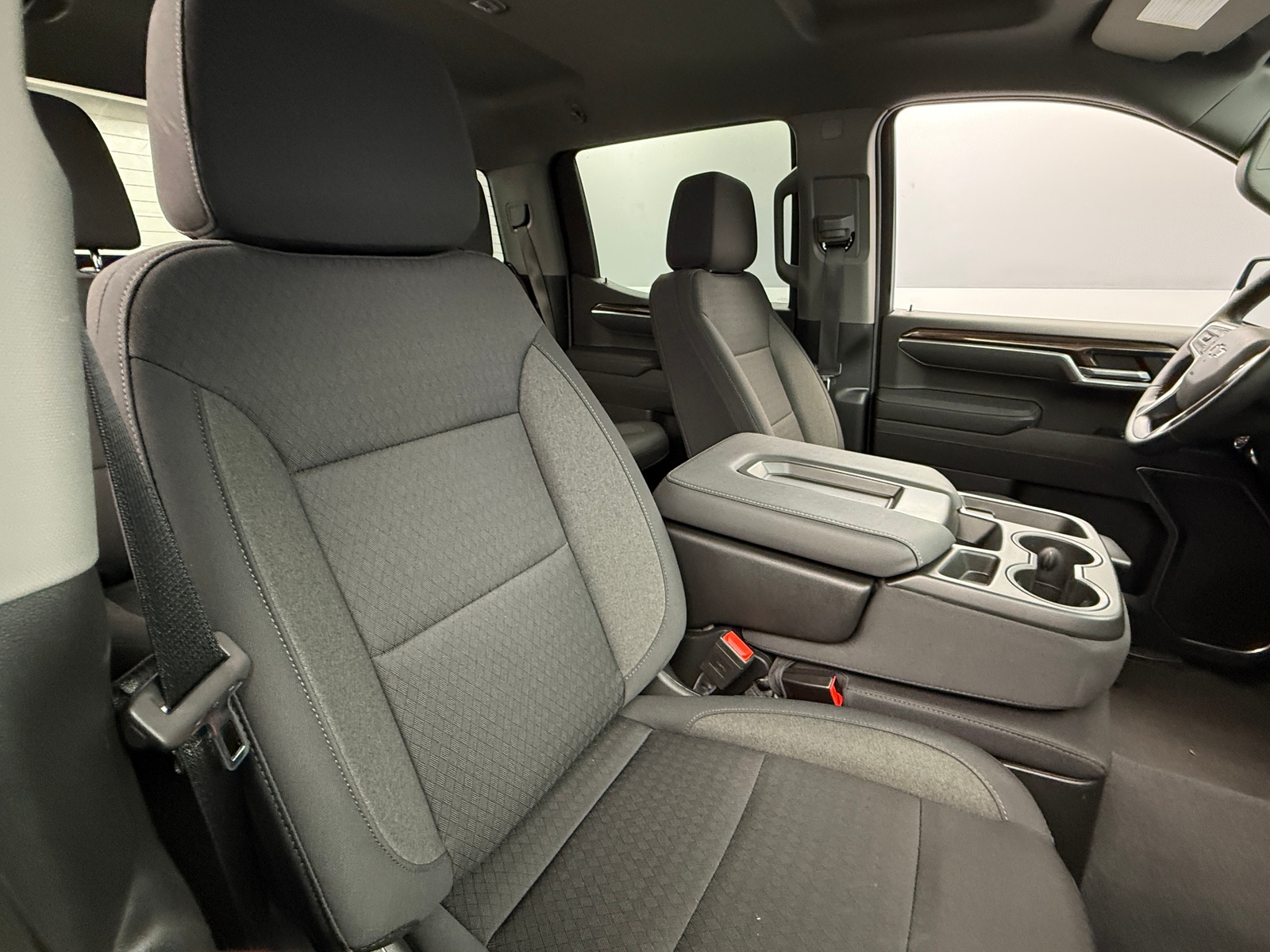 Thumbnail: 2025 Chevrolet Silverado 1500 - 2