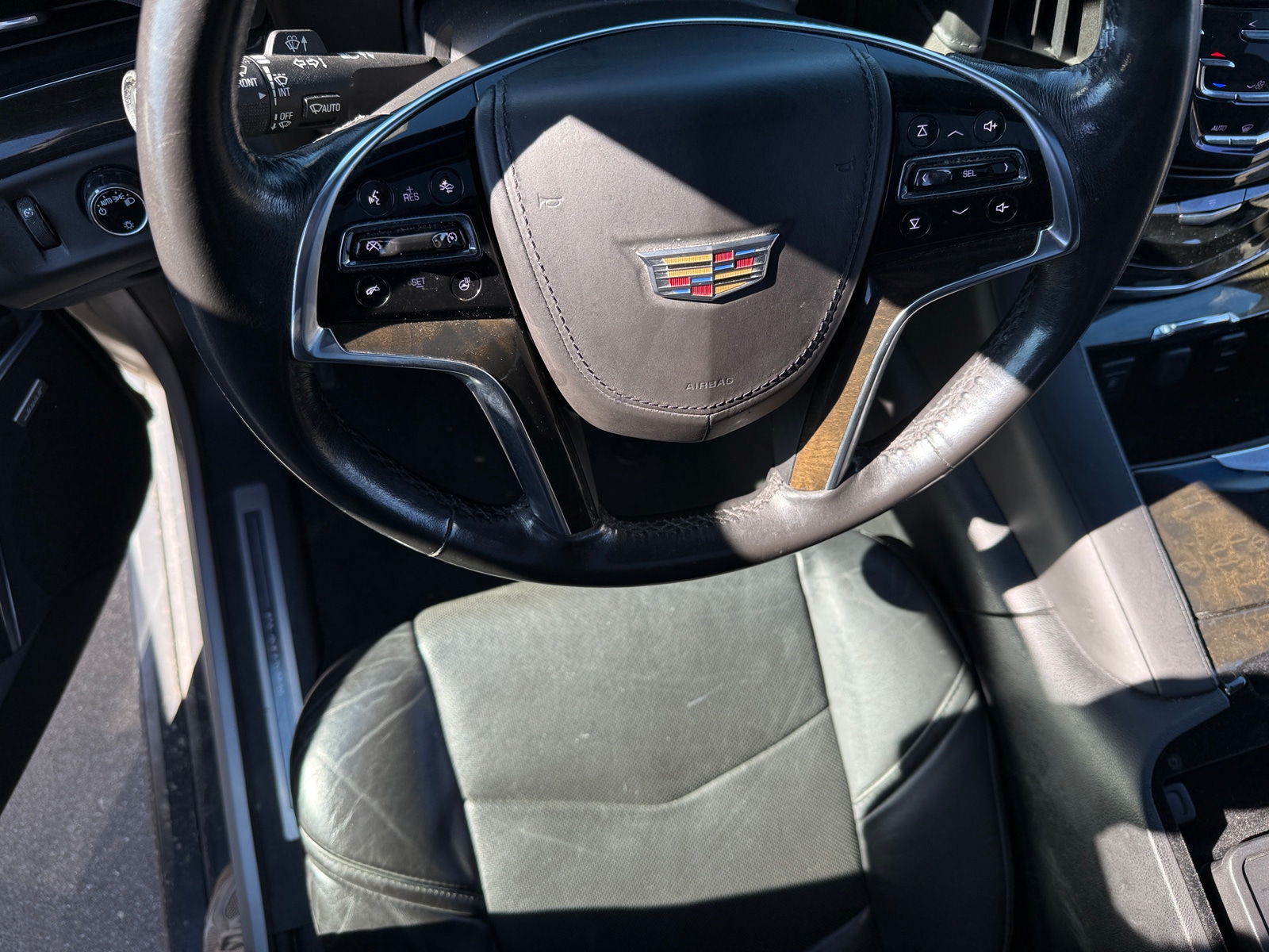 Thumbnail: 2016 Cadillac Escalade - 4