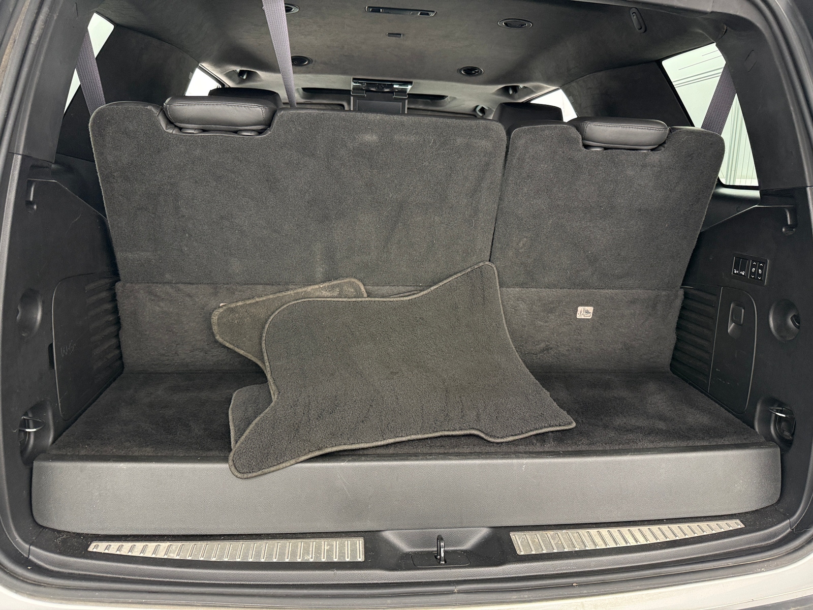 Thumbnail: 2016 Cadillac Escalade - 6