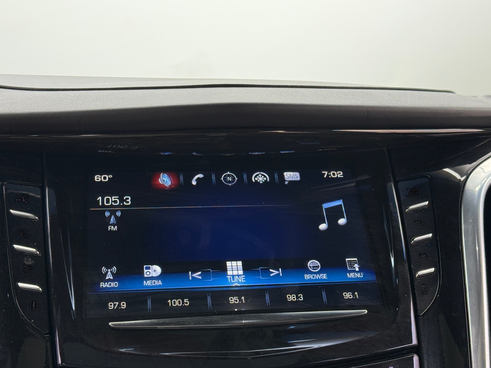 Thumbnail: 2016 Cadillac Escalade - 3