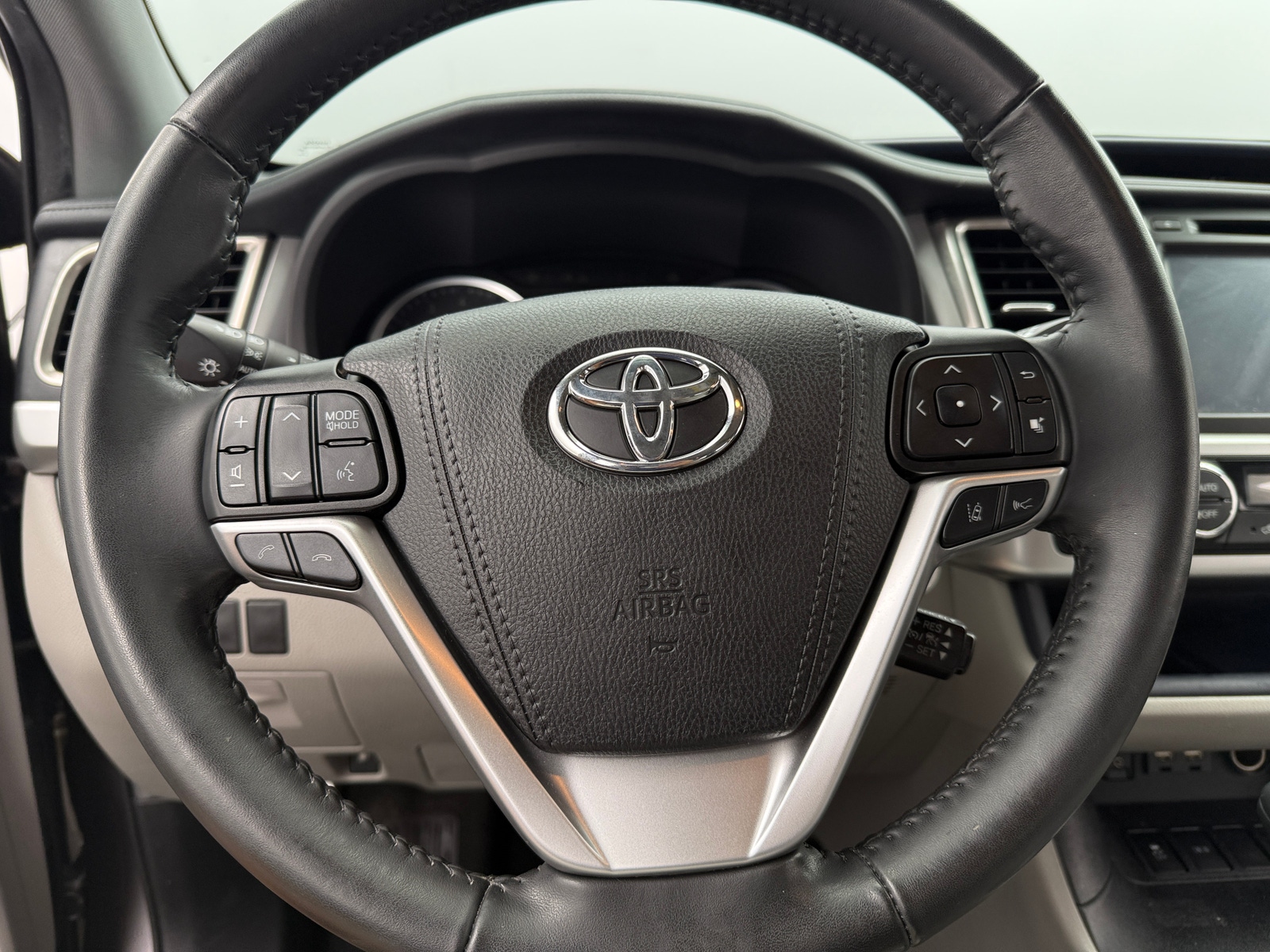 Thumbnail: 2019 Toyota Highlander - 4