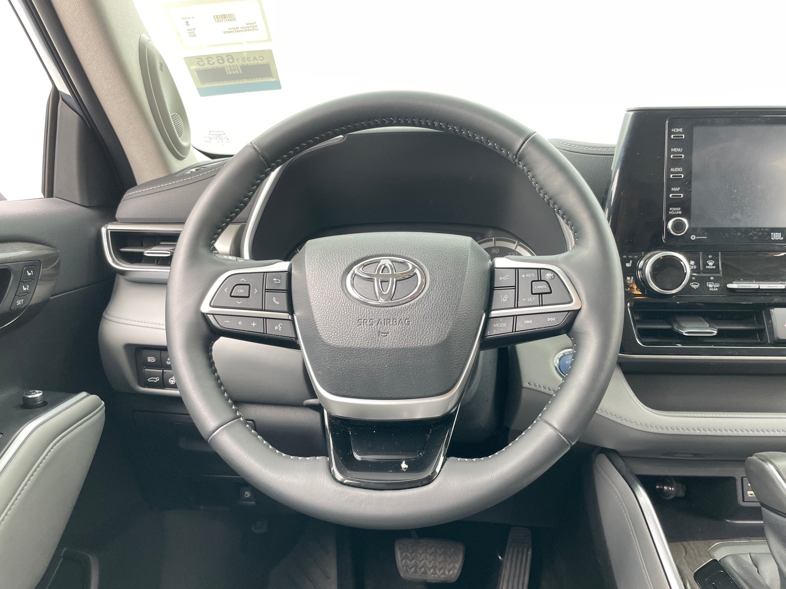 Thumbnail: 2022 Toyota Highlander - 4