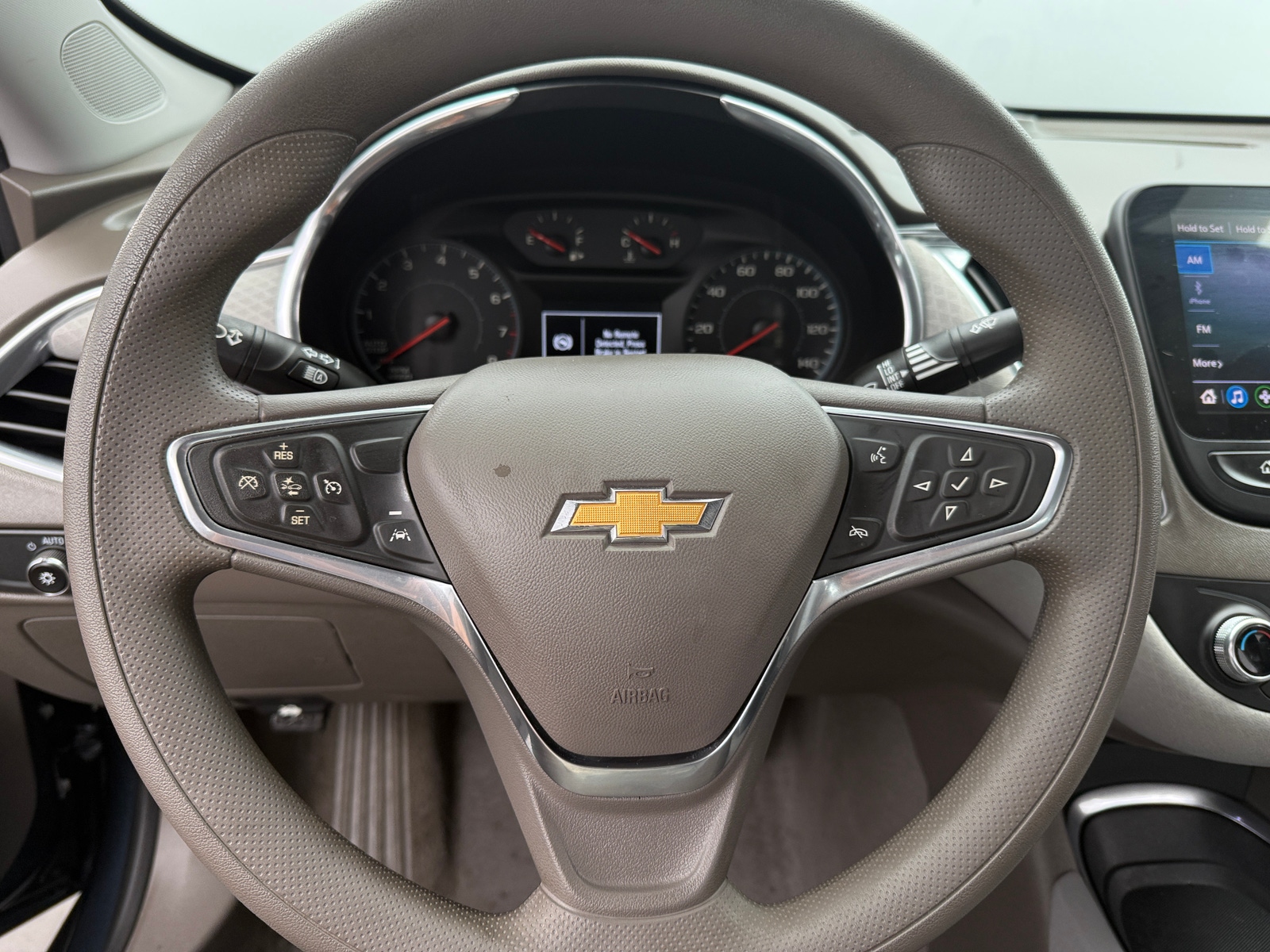 Thumbnail: 2020 Chevrolet Malibu - 5