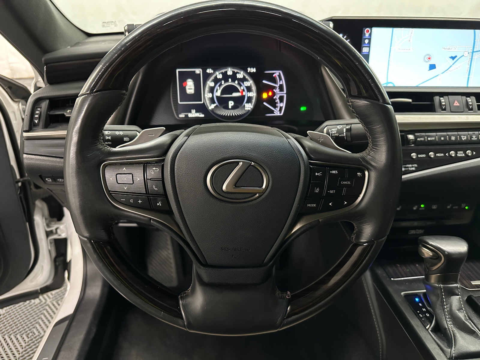 Thumbnail: 2019 Lexus ES - 5