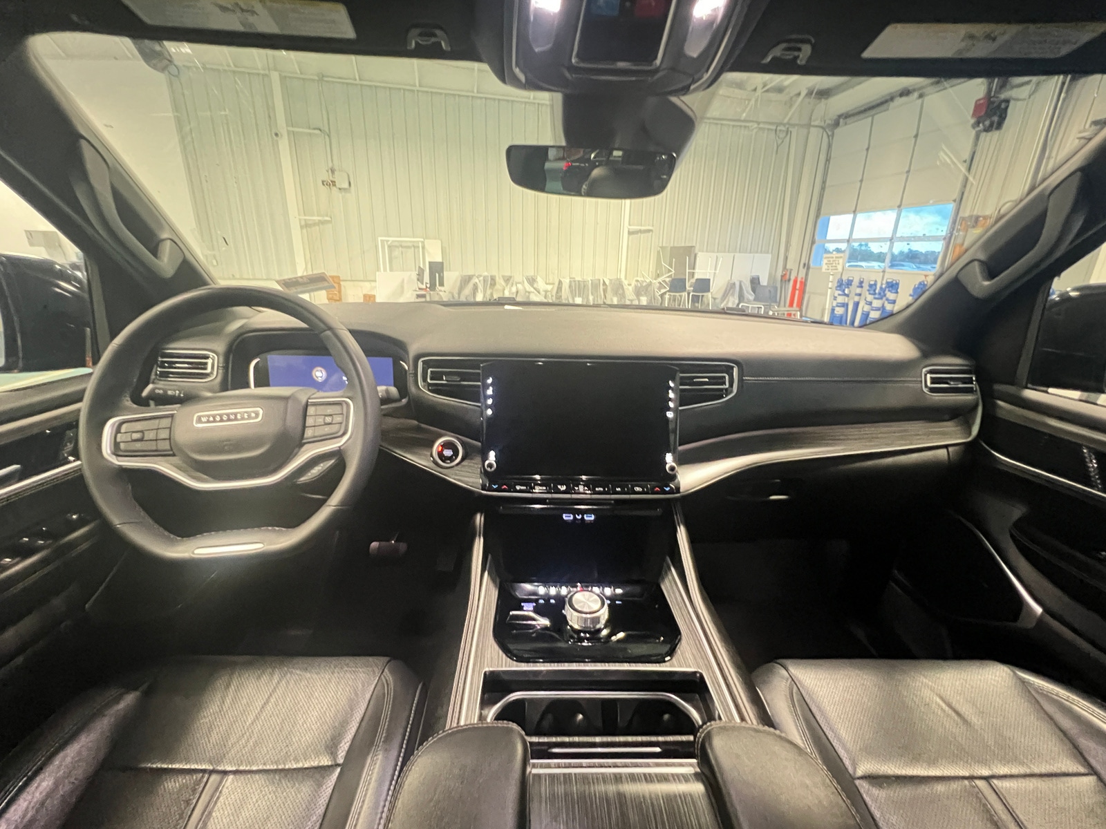 Thumbnail: 2024 Jeep Wagoneer - 2