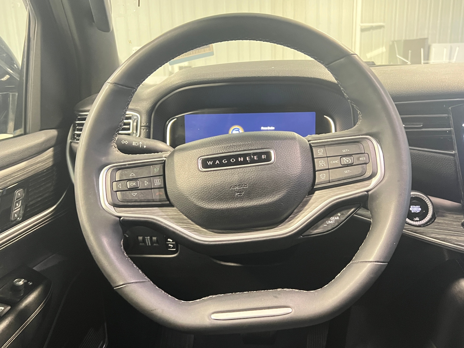 Thumbnail: 2024 Jeep Wagoneer - 4